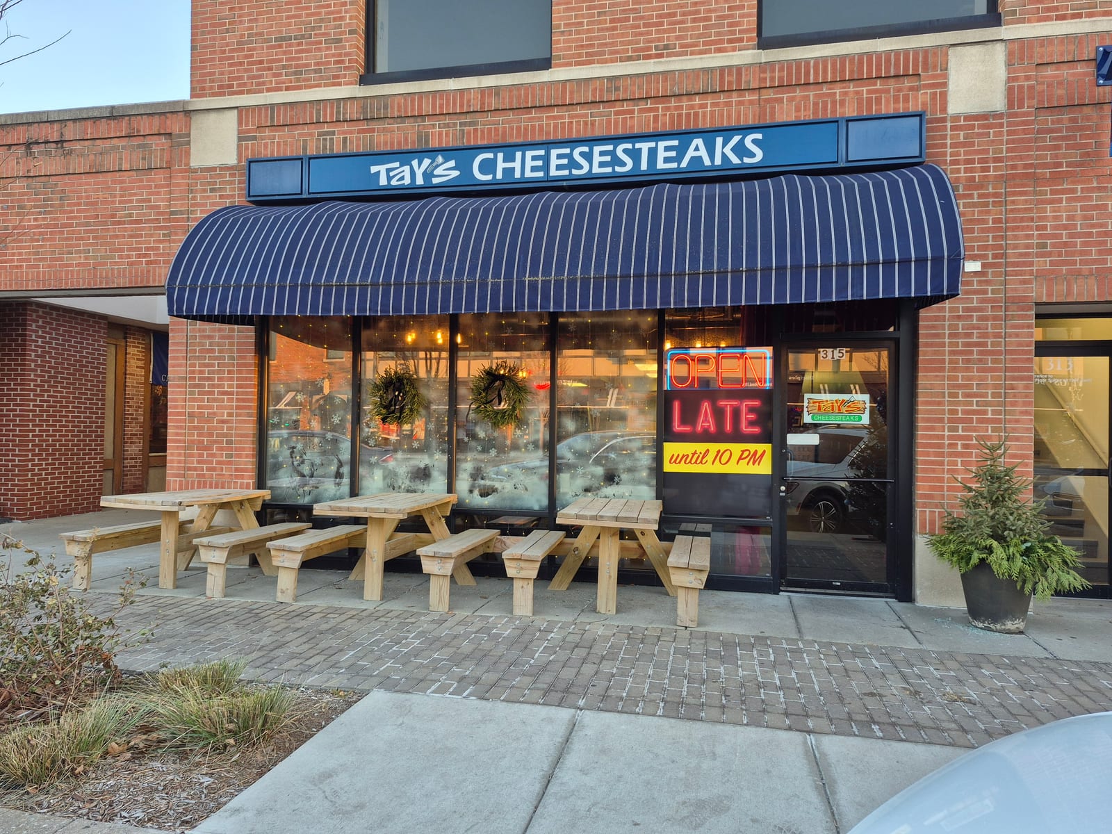 Tay’s Cheesesteak