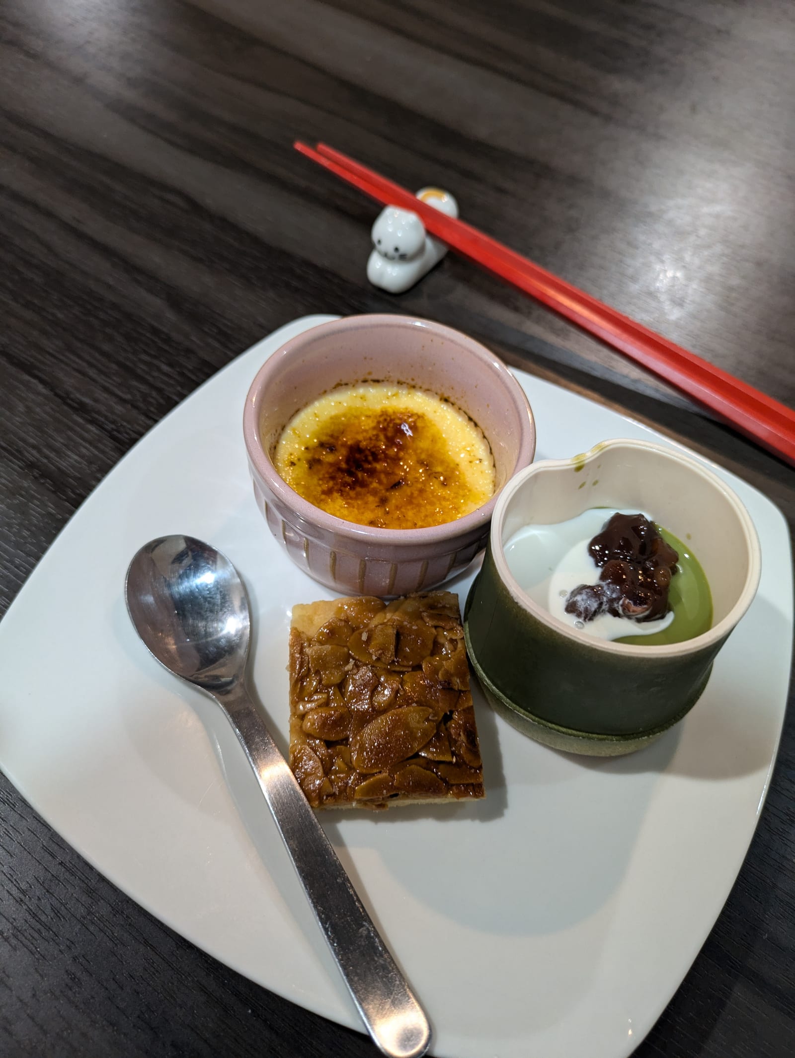 Western-Style Restaurant Dan's Kitchen