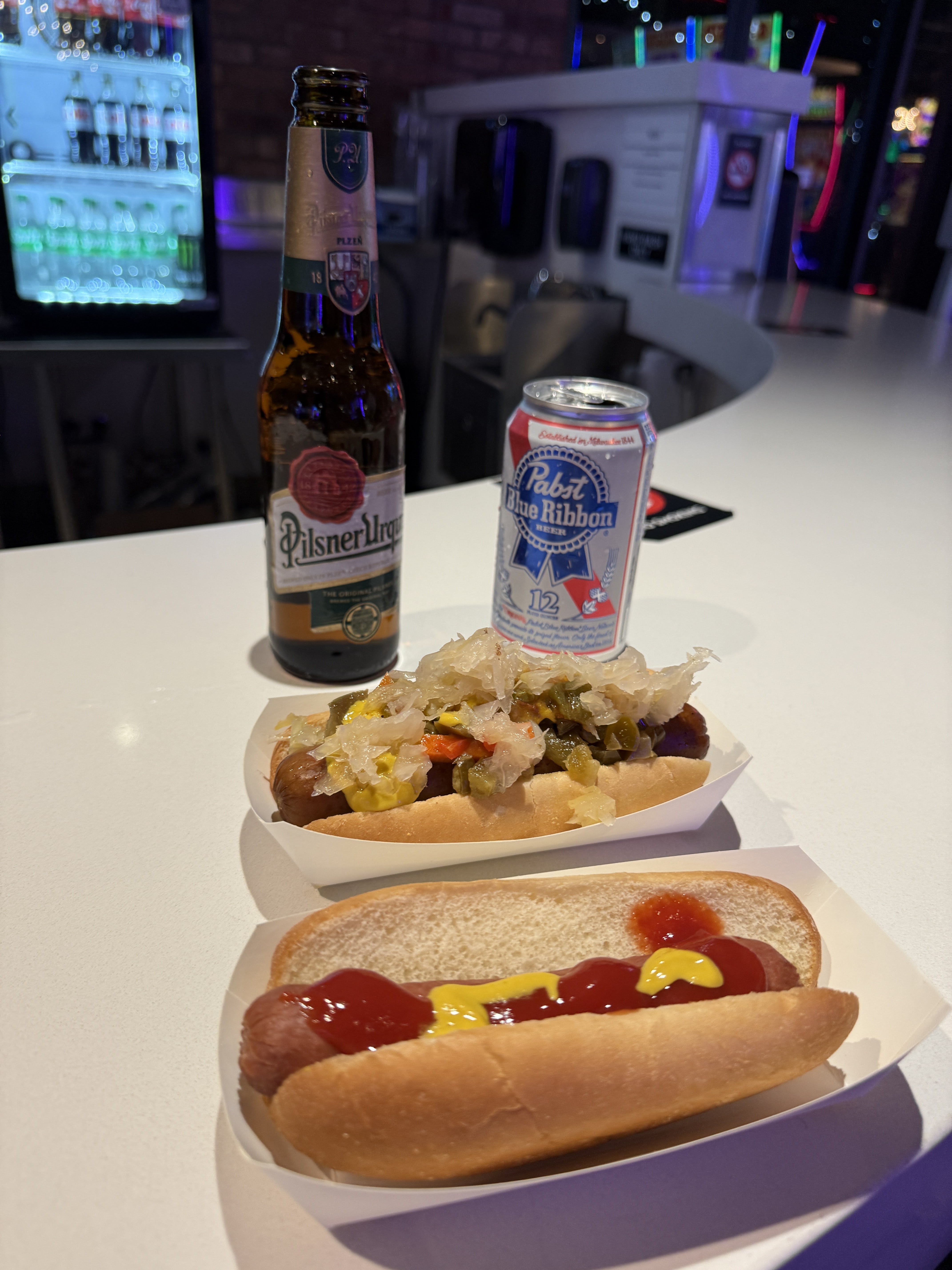 Lucky's HotDogs and Beer