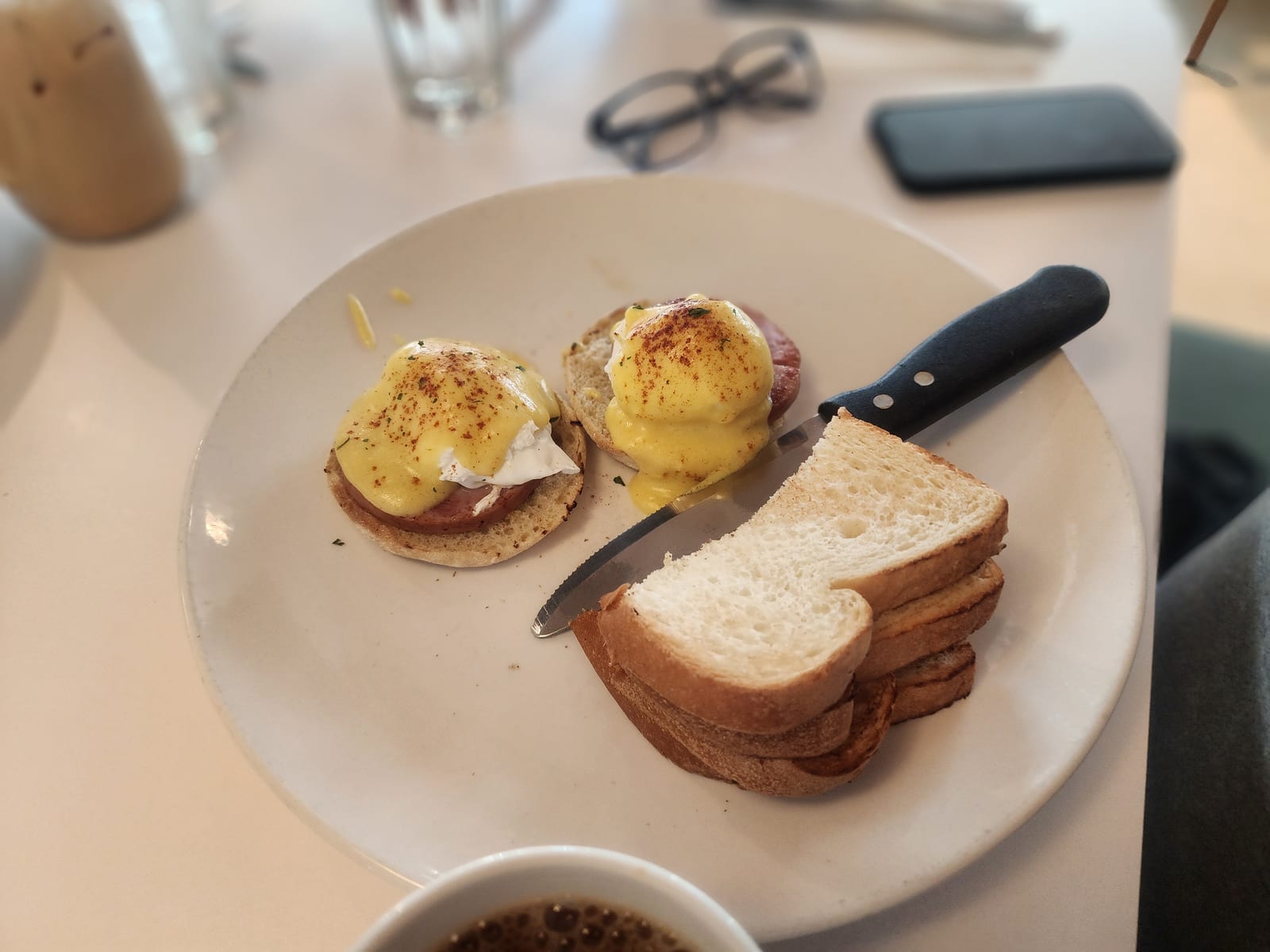 Broken Yolk Cafe