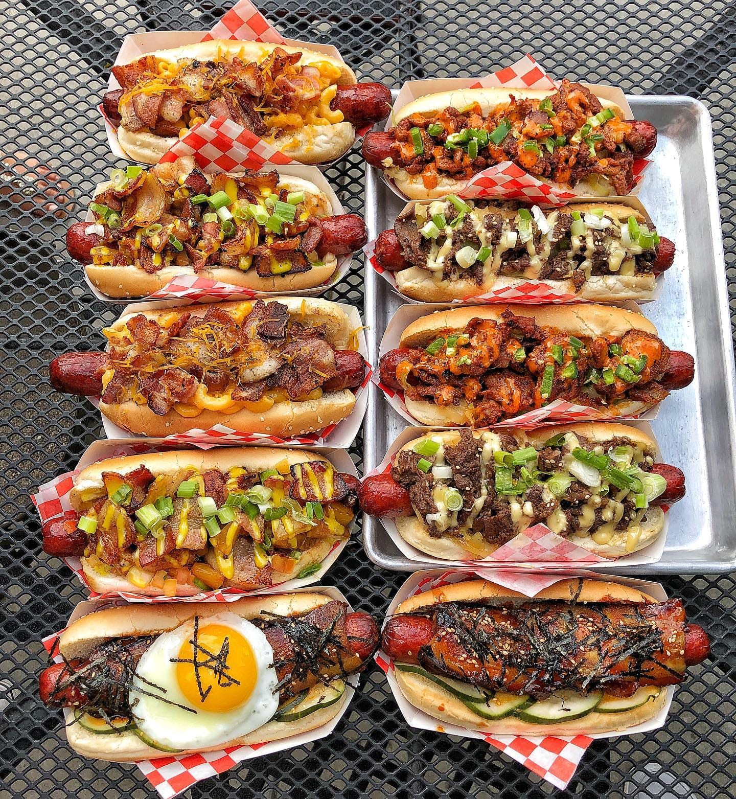 Buldogis Eatery