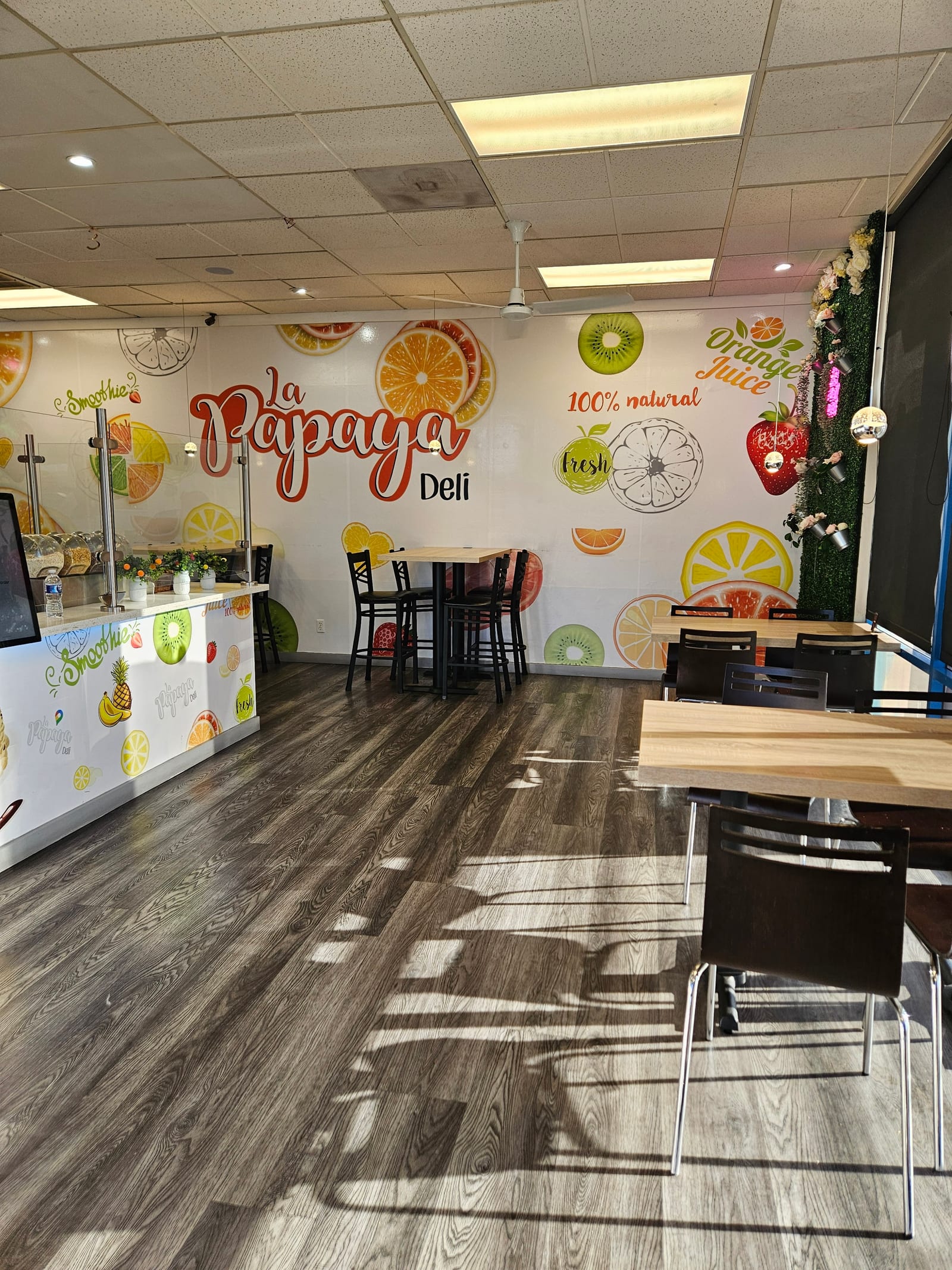 La Papaya Deli
