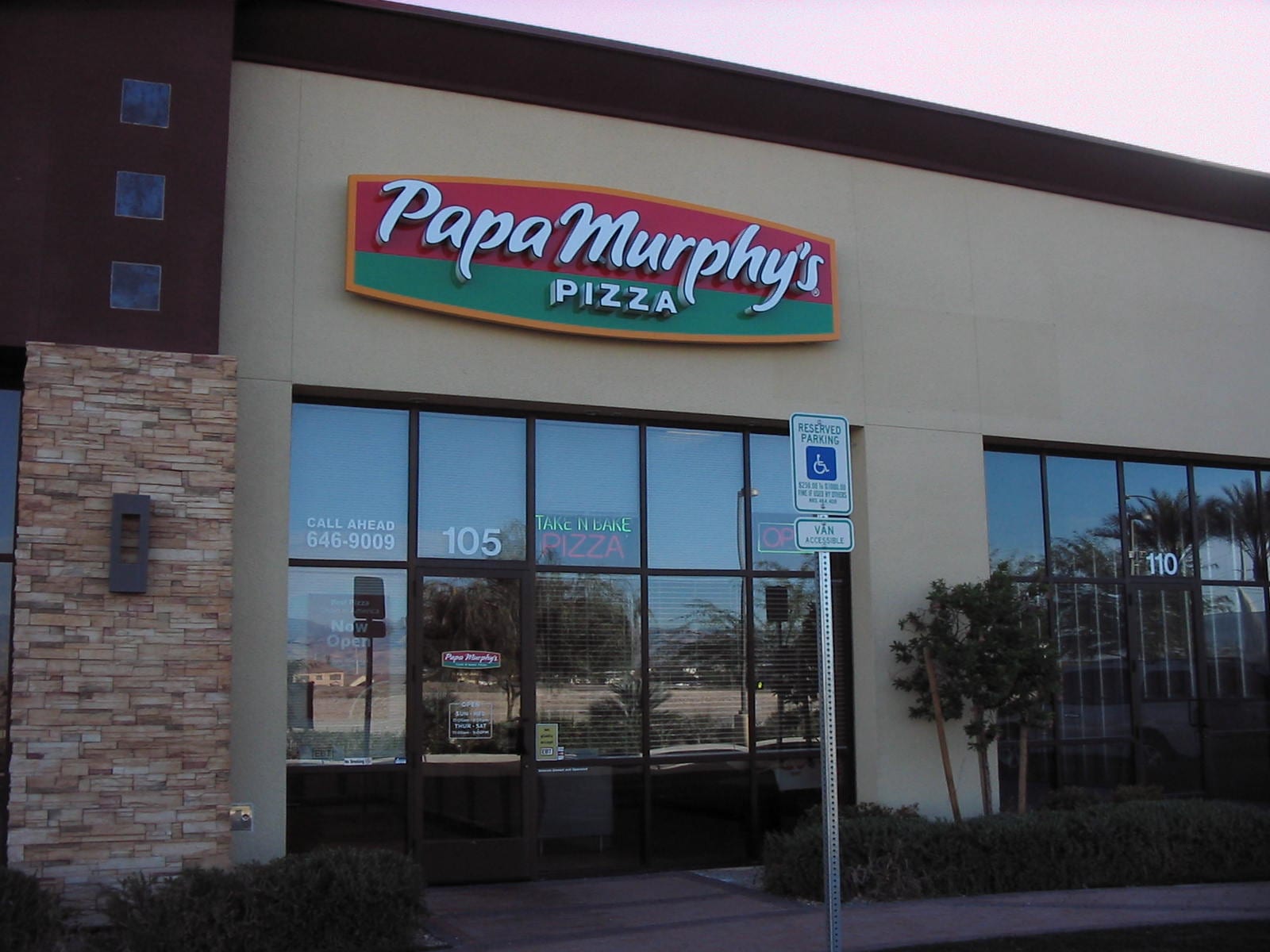 Papa Murphy's | Take 'N' Bake Pizza