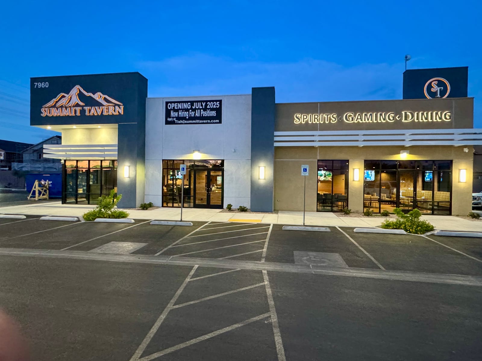 Summit Tavern