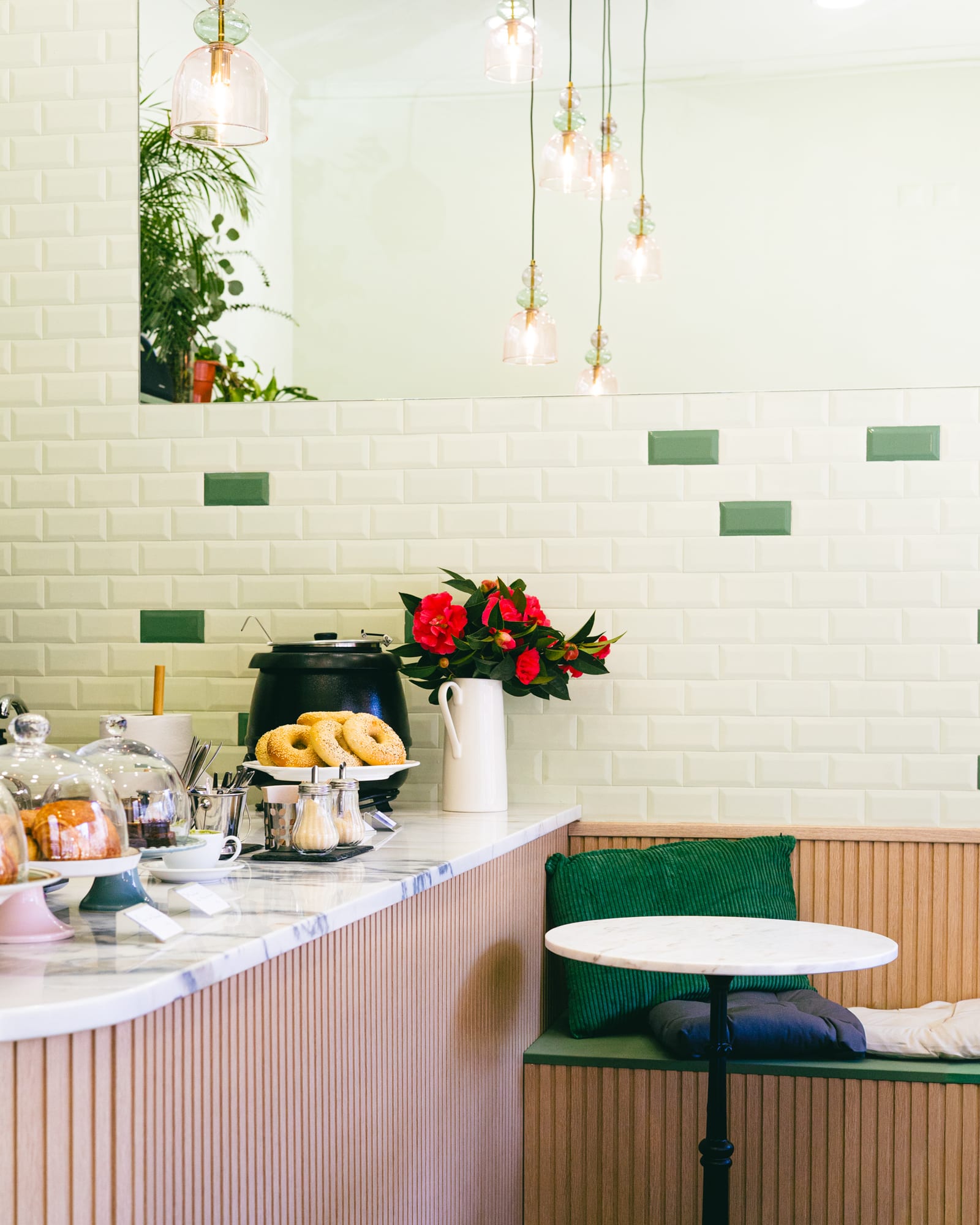 Raffi's Bagels