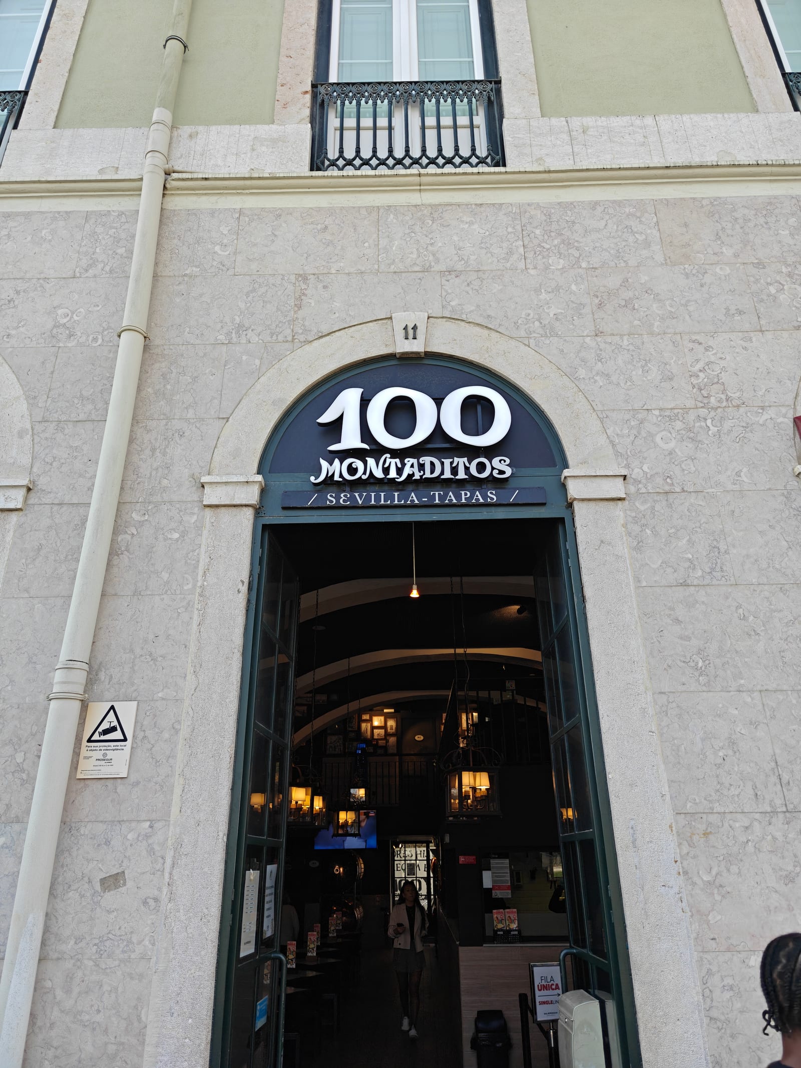 100 Montaditos