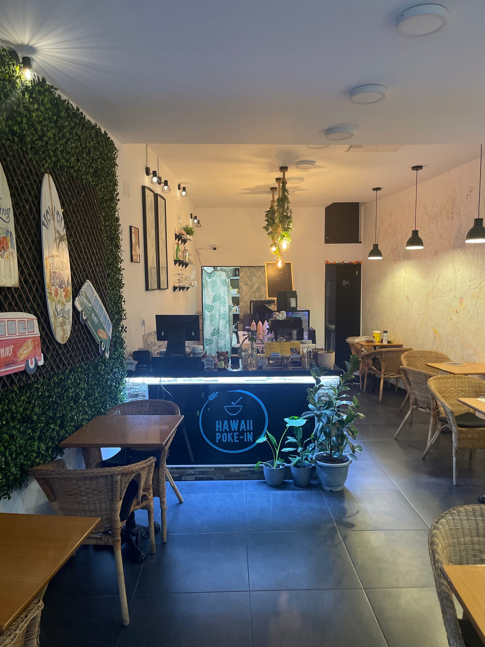 Hawaii Poke and Sushi Bar