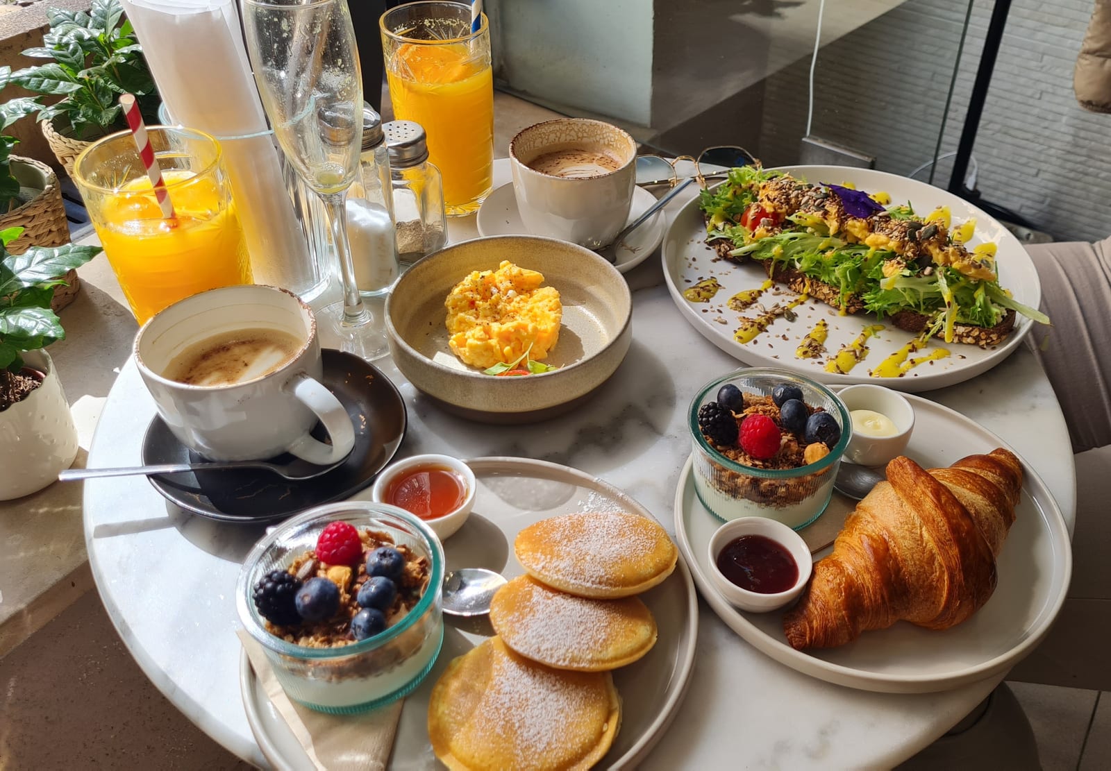 Lou's Cafe