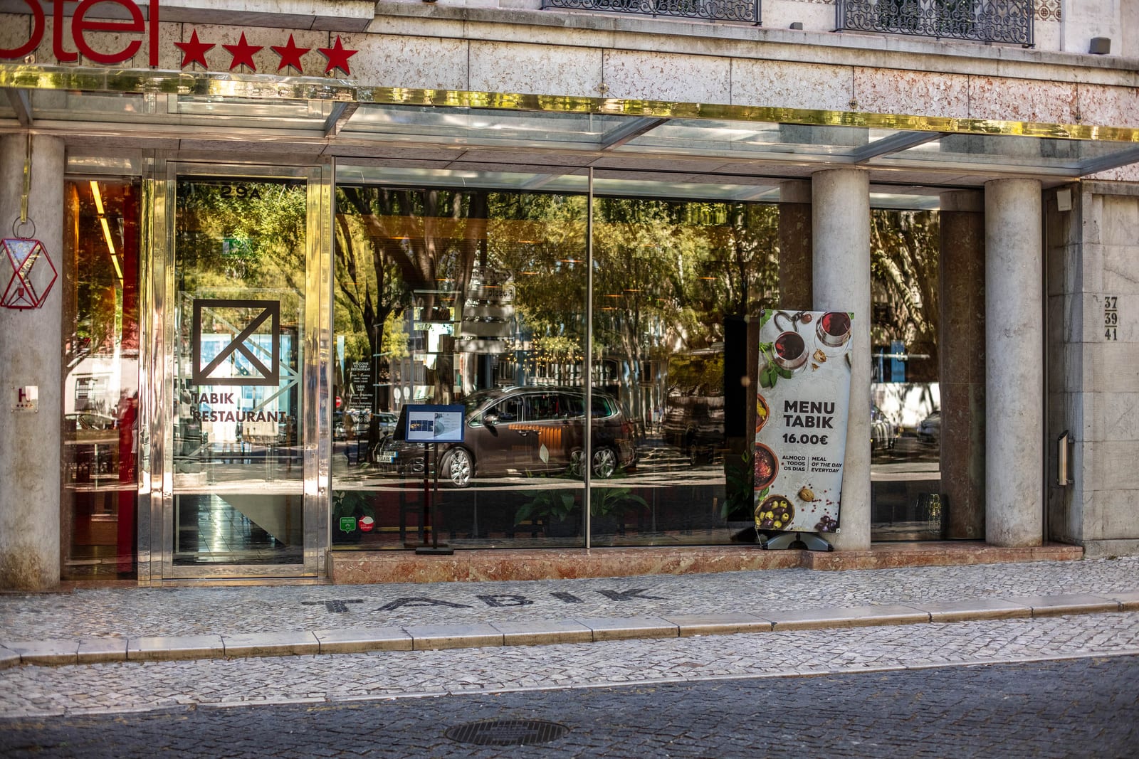 Tabik Restaurant