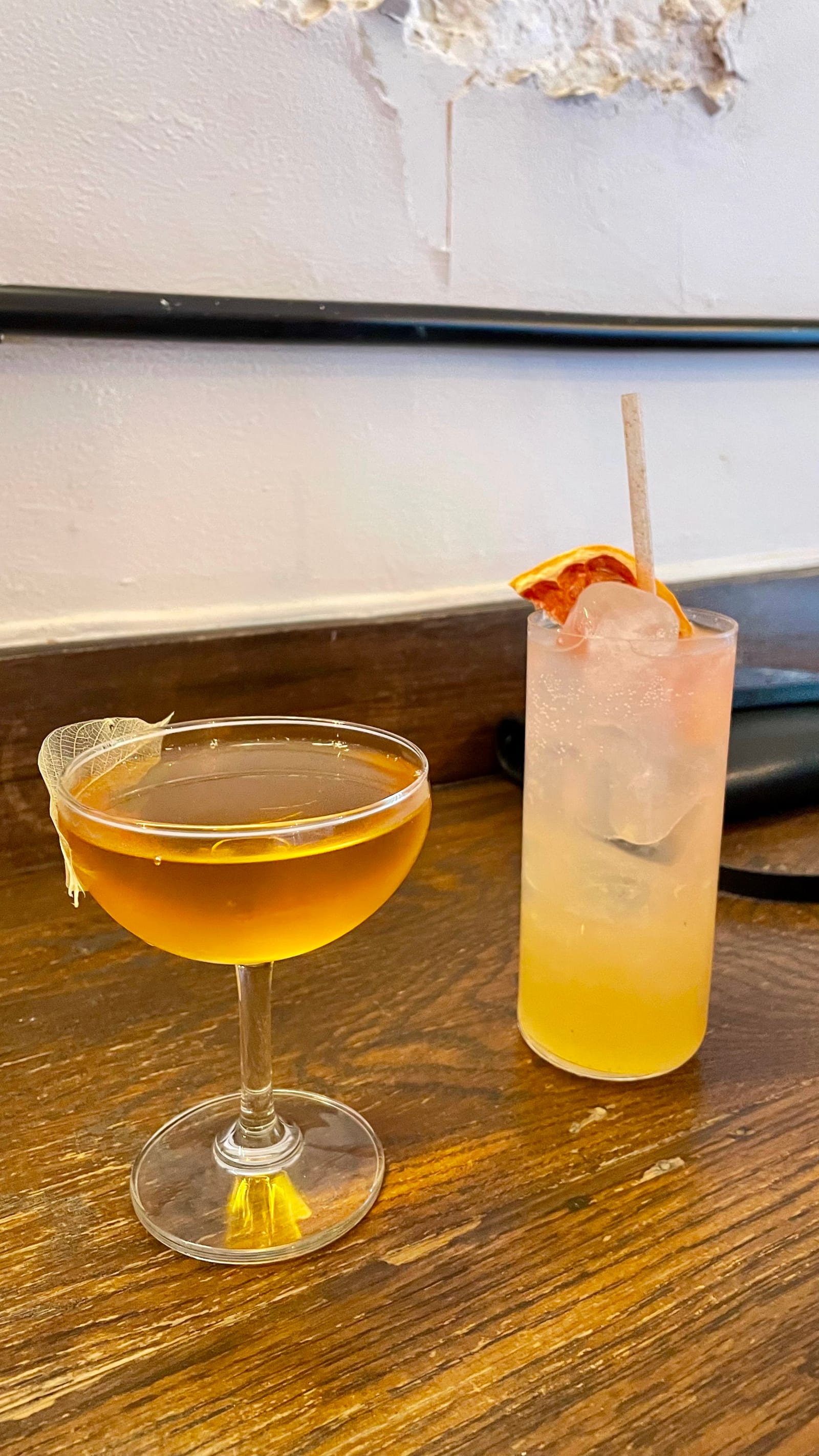 Beasy Soho ( Cocktails & Hot Dogs )