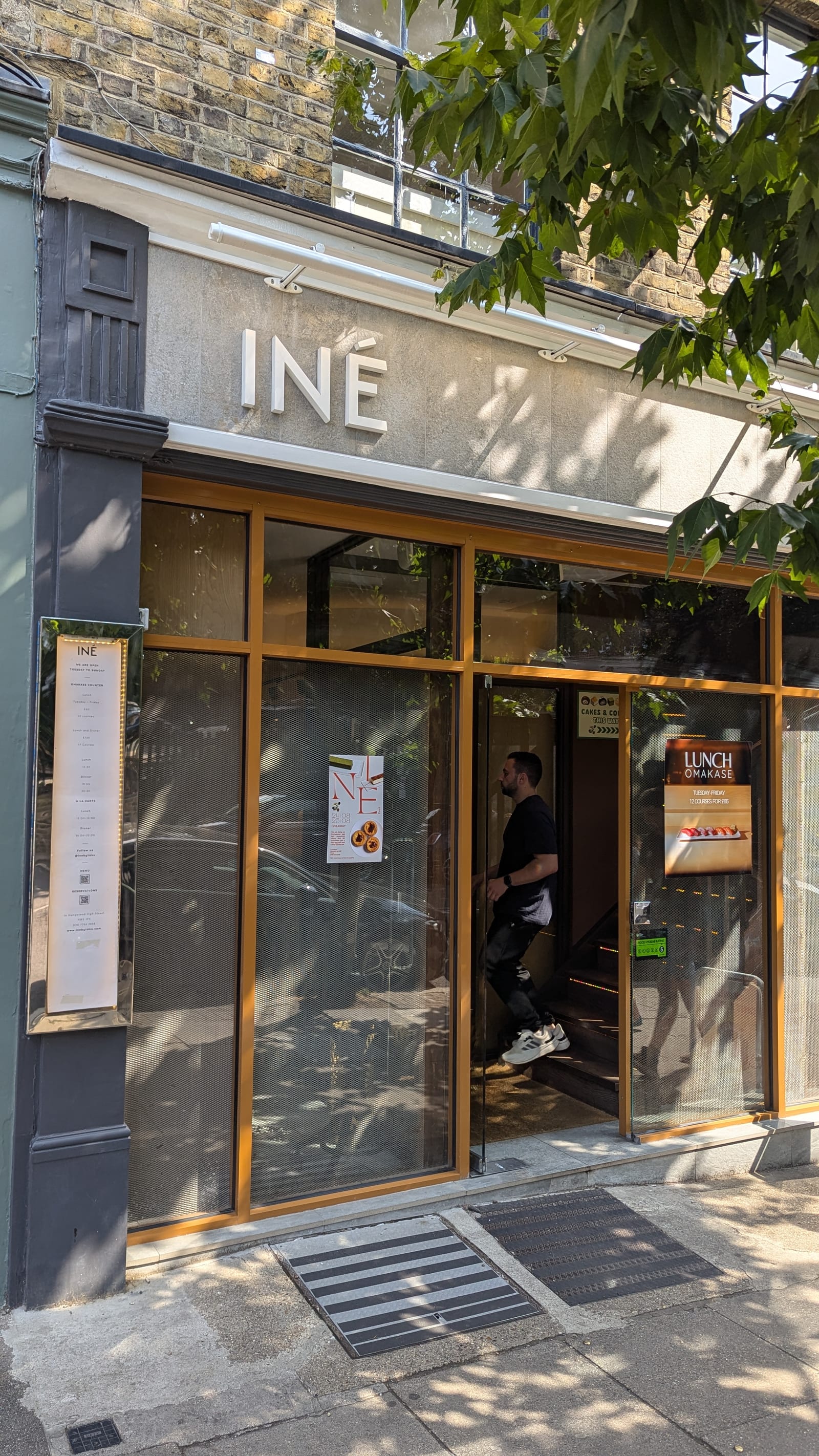 INÉ