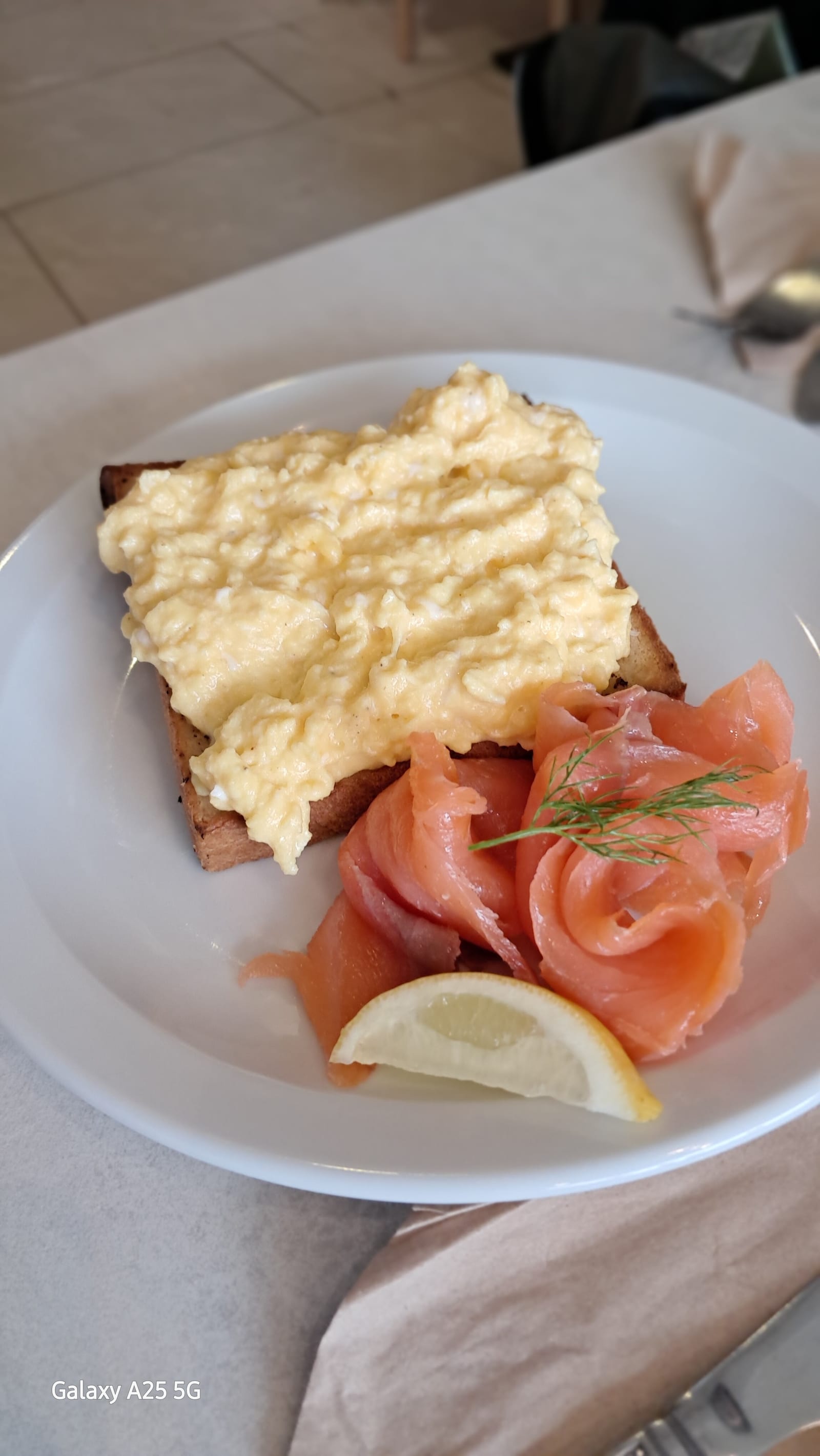 Lilac Eatery and Coffee House
