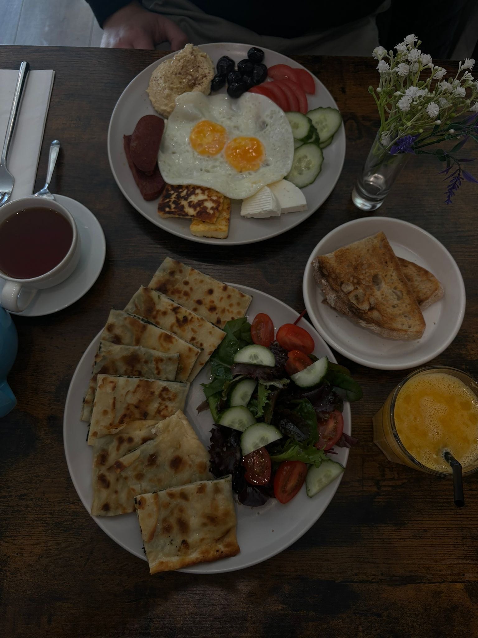 Nuvit Cafe & Bistro