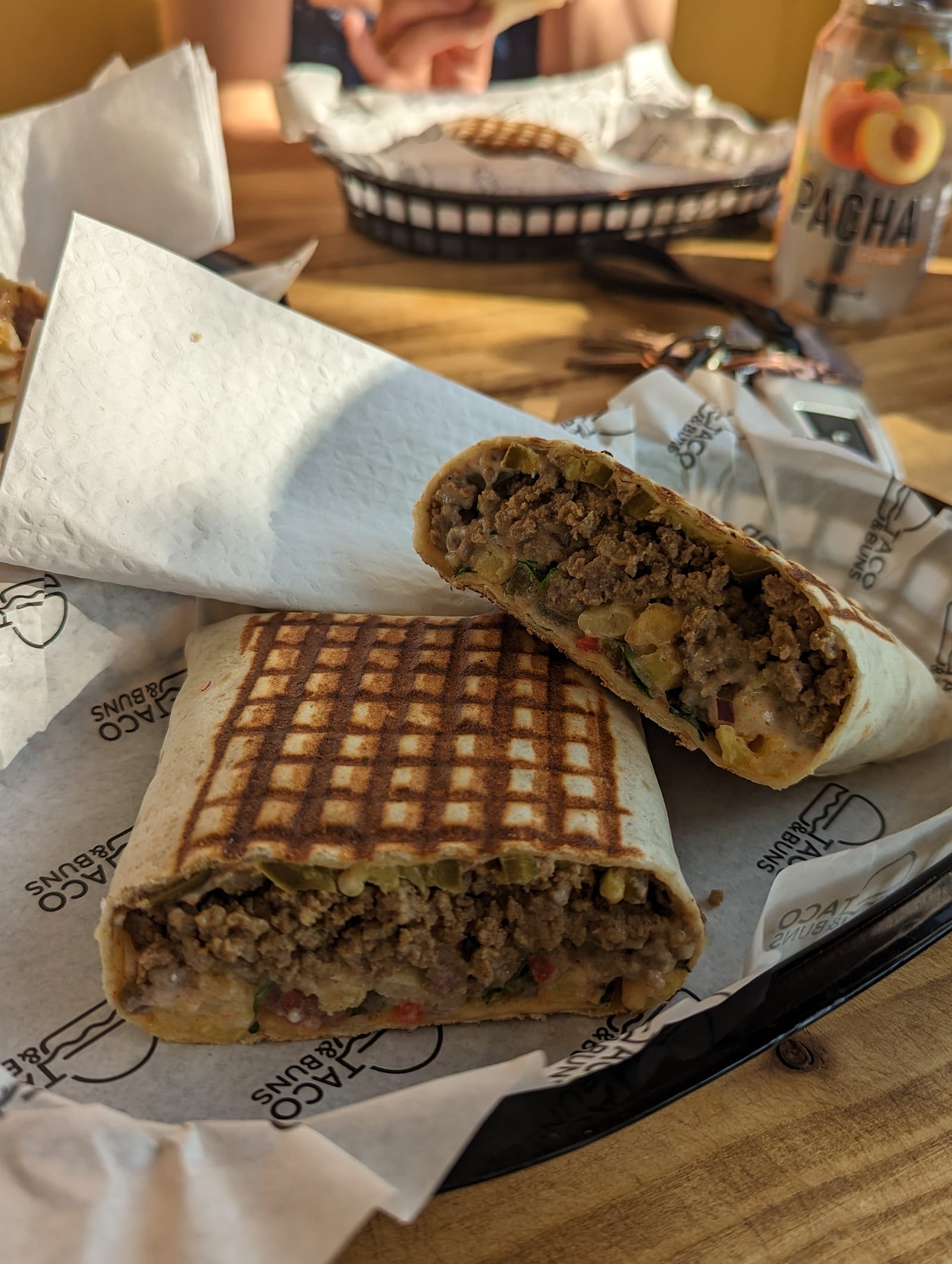 Taco & Buns