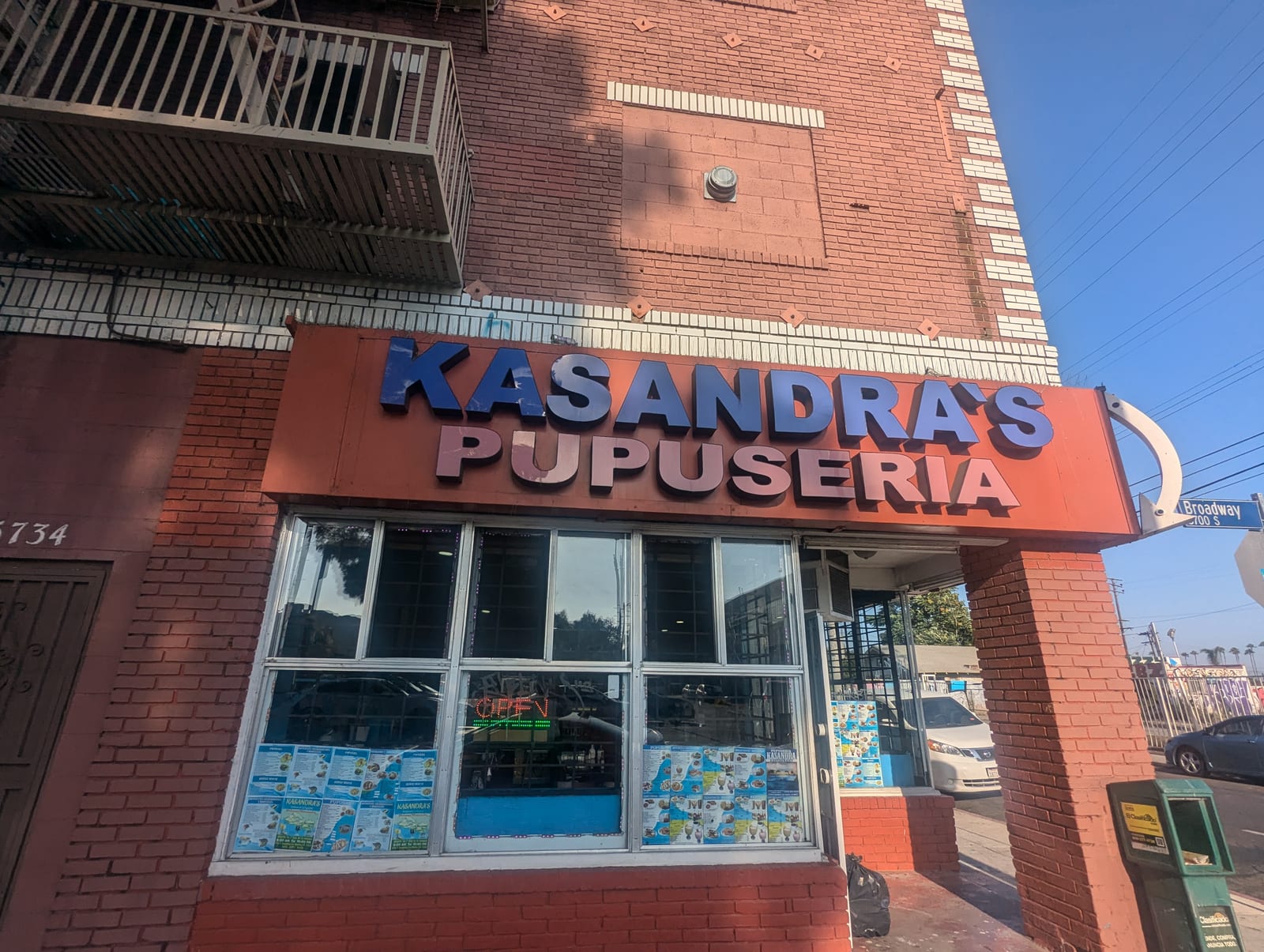 Kasandra’s Pupusería