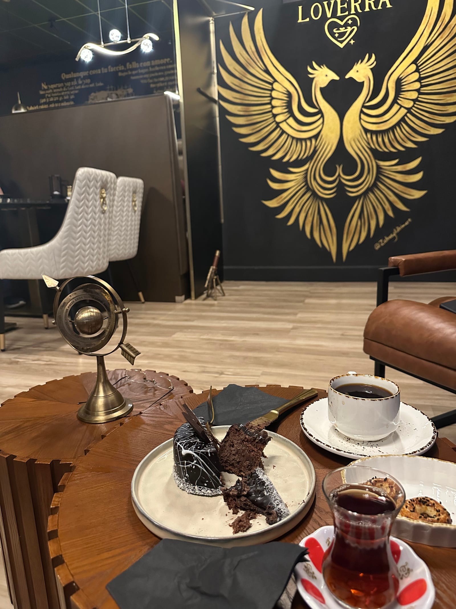 Loverra Cafe - Patisserie