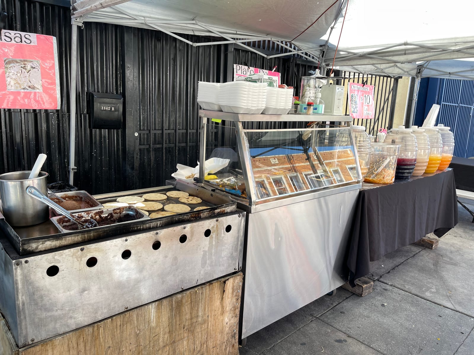 Rhina’s Pupusas