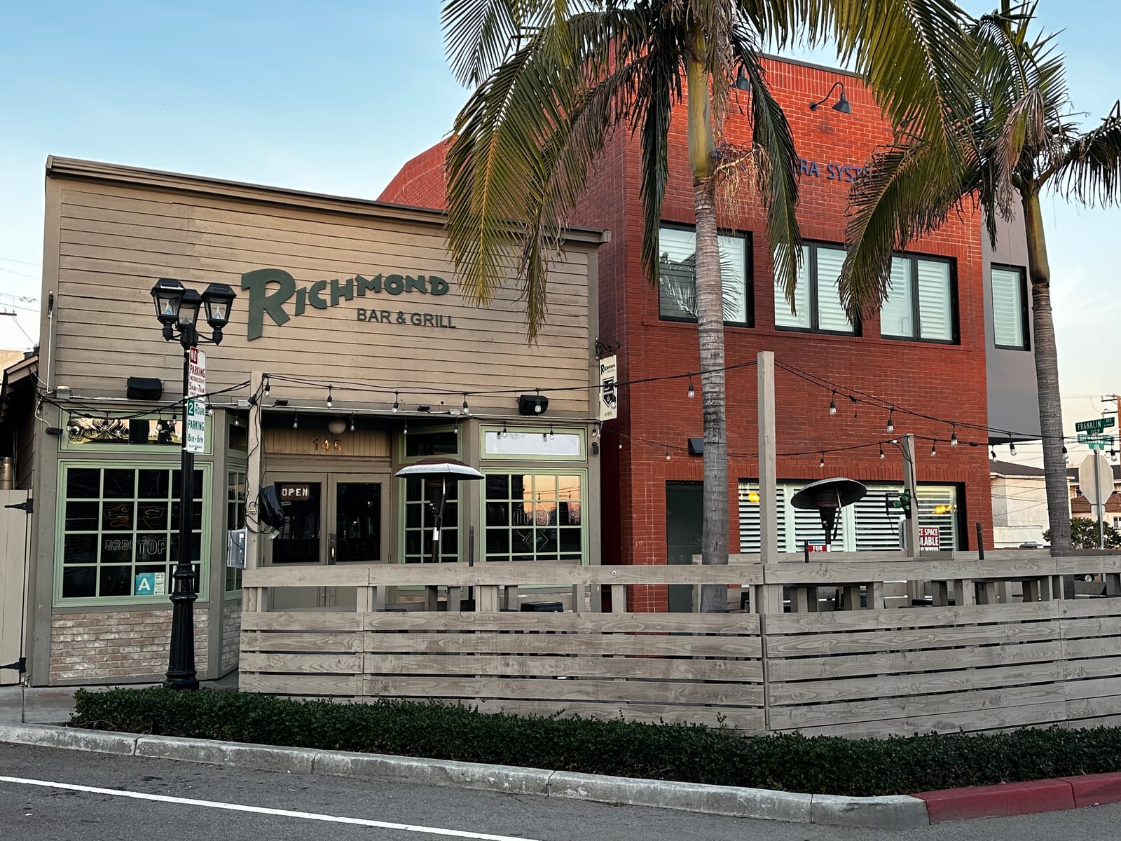 Richmond Bar & Grill
