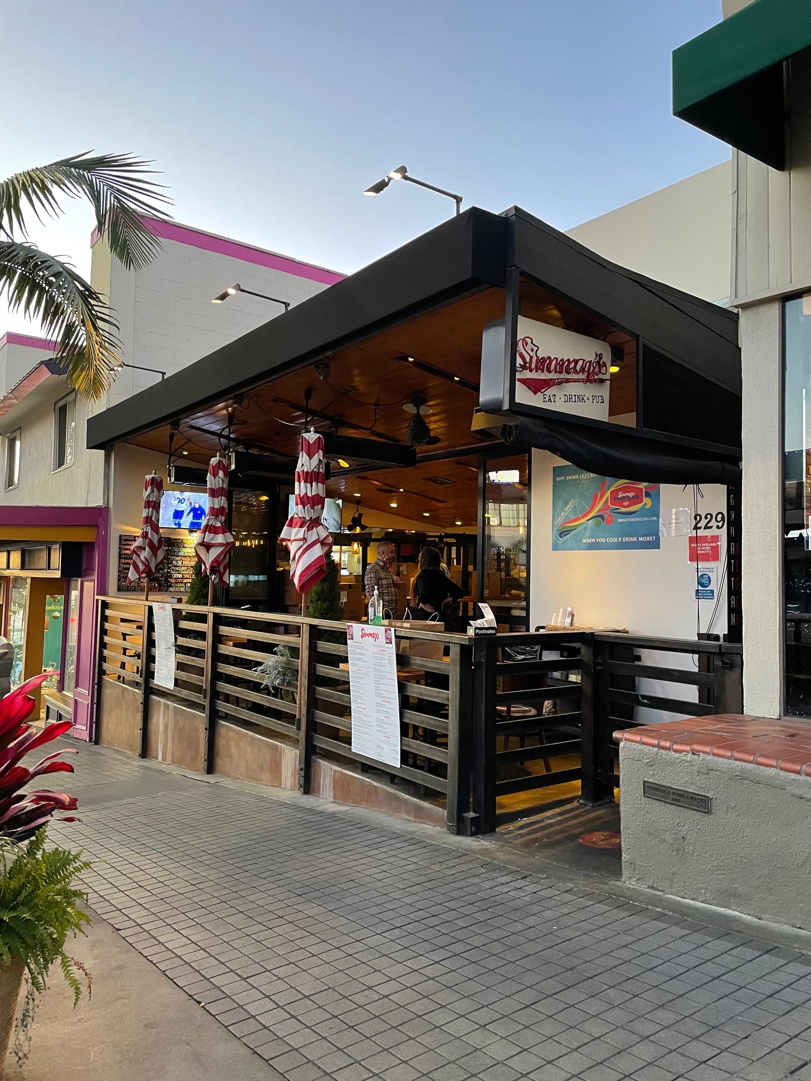 Simmzy's Restaurant Manhattan Beach