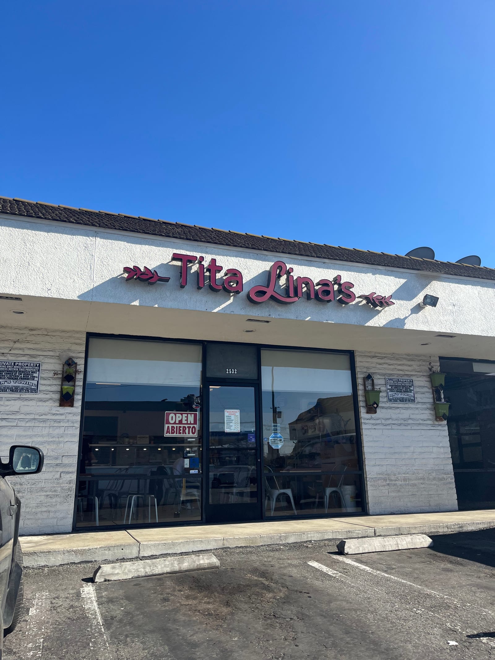 Tita Lina's Filipino Food and Catering