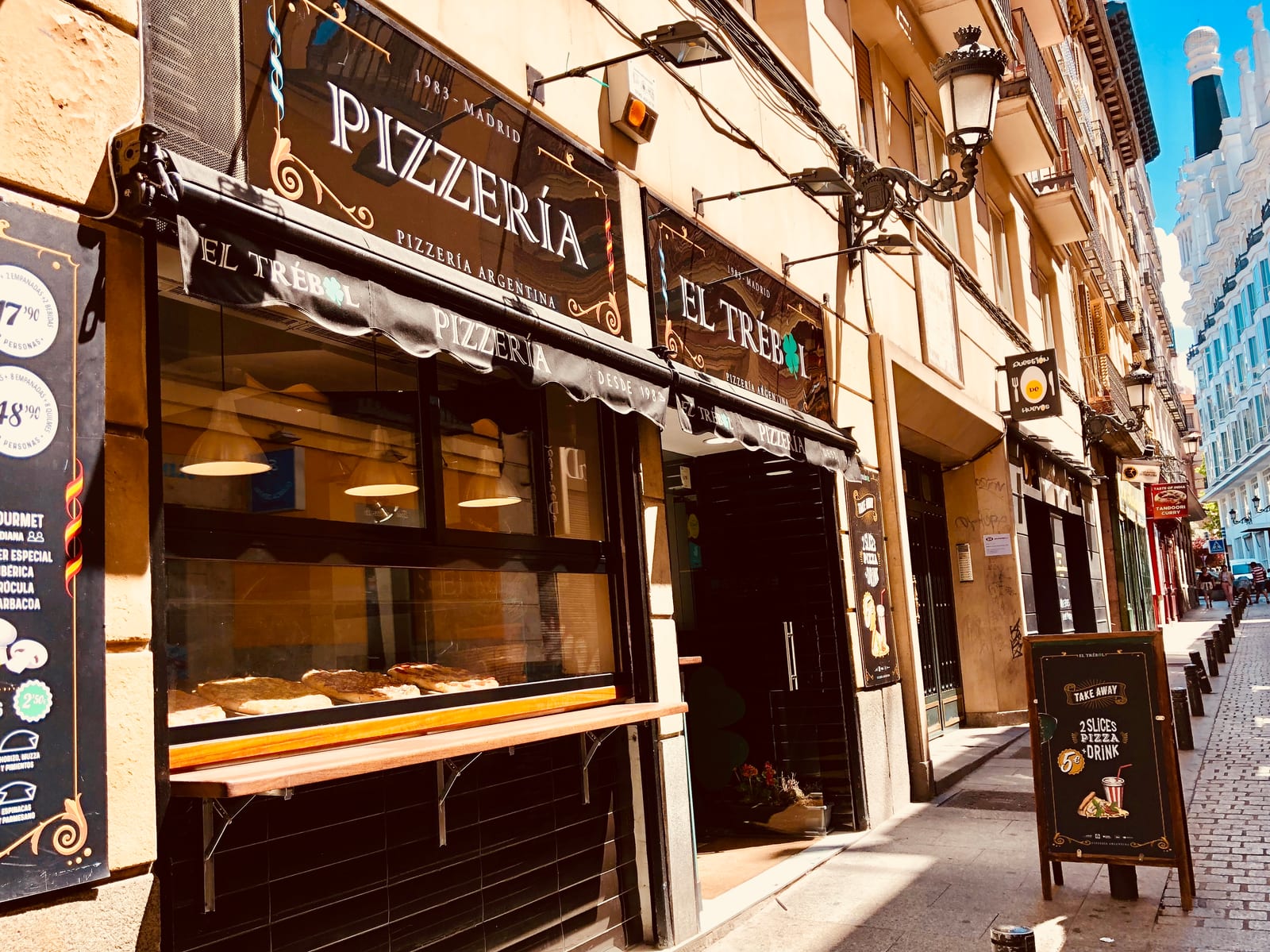 El Trébol 1983 Pizzas y Empanadas Argentinas