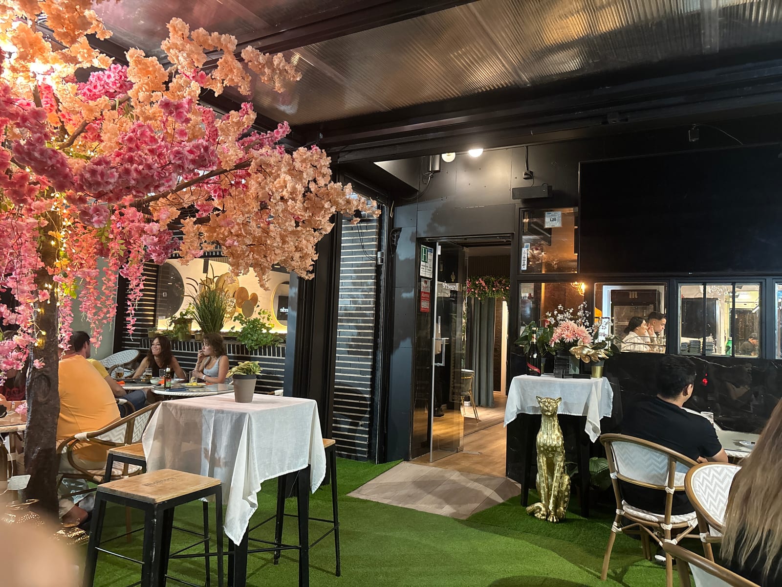 LA Brasserie - Gastronomia Peruana