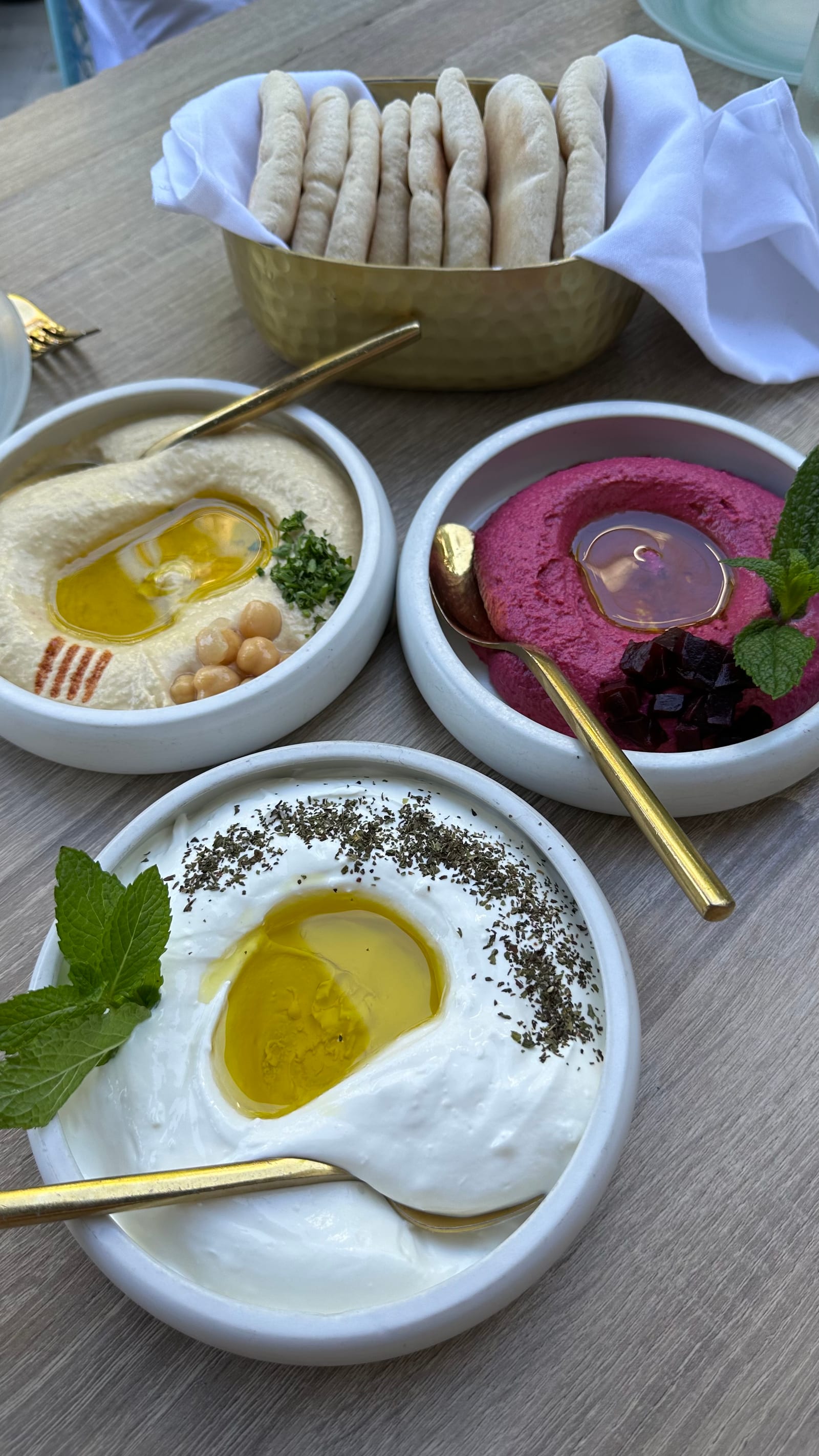 Lira Beirut Eatery