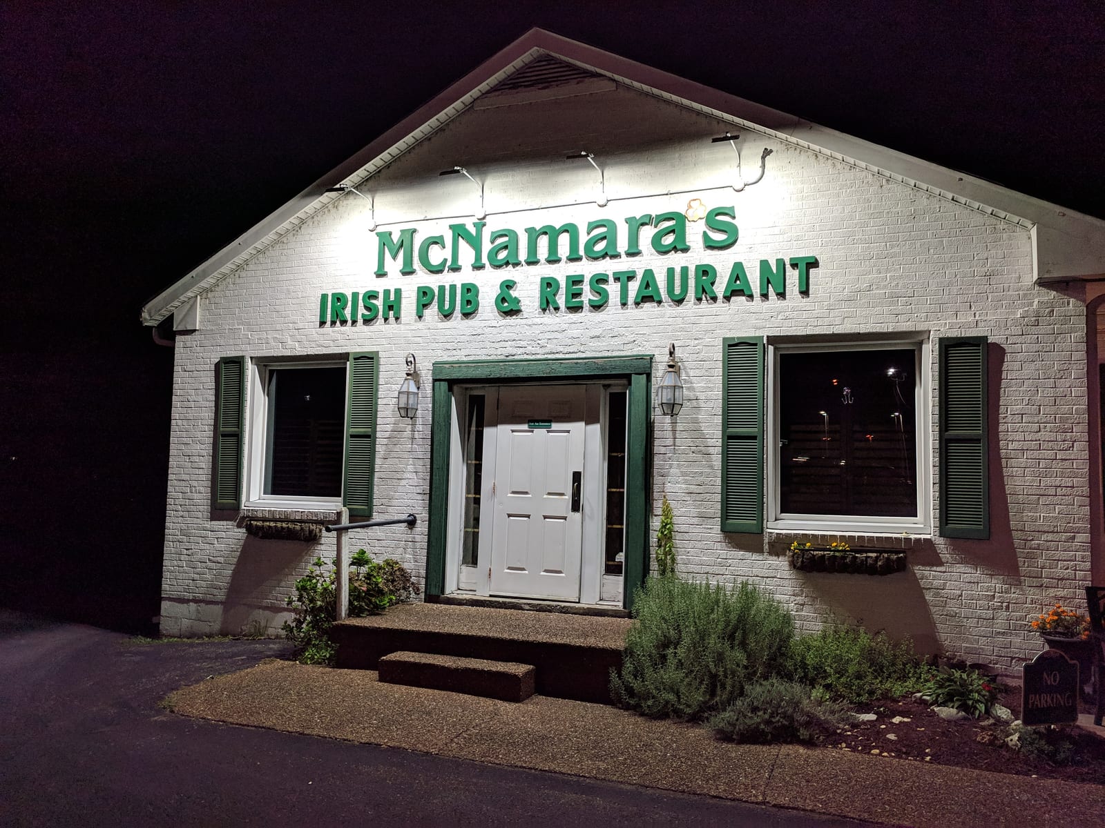 McNamara's Irish Pub & Restaurant