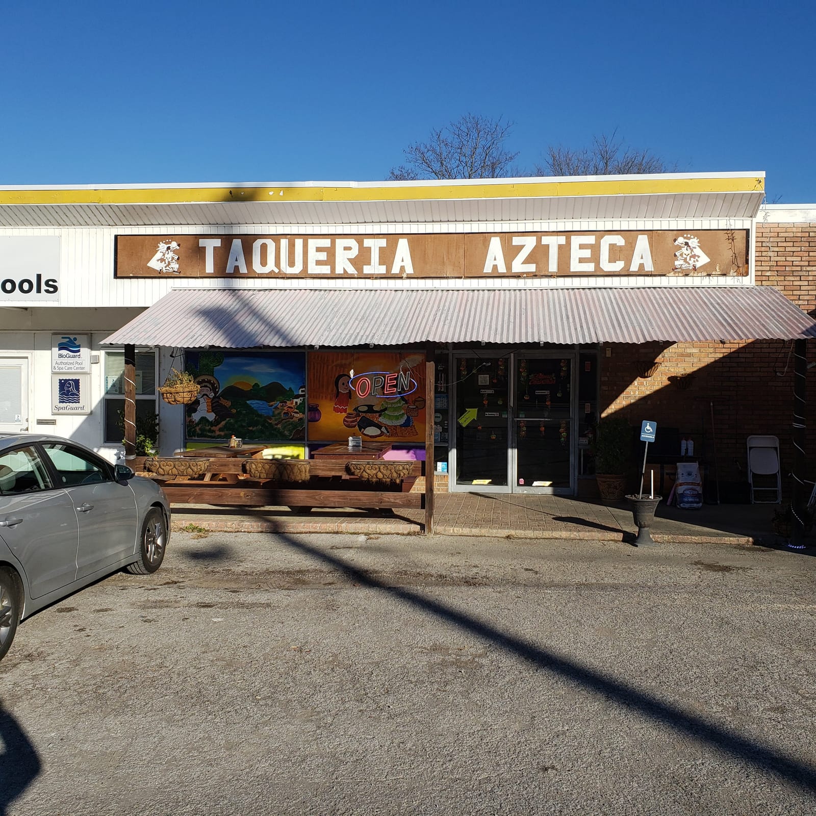 Taqueria Azteca
