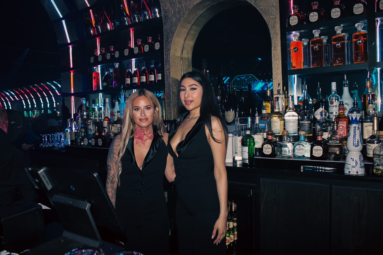 Vibes Bar & Lounge