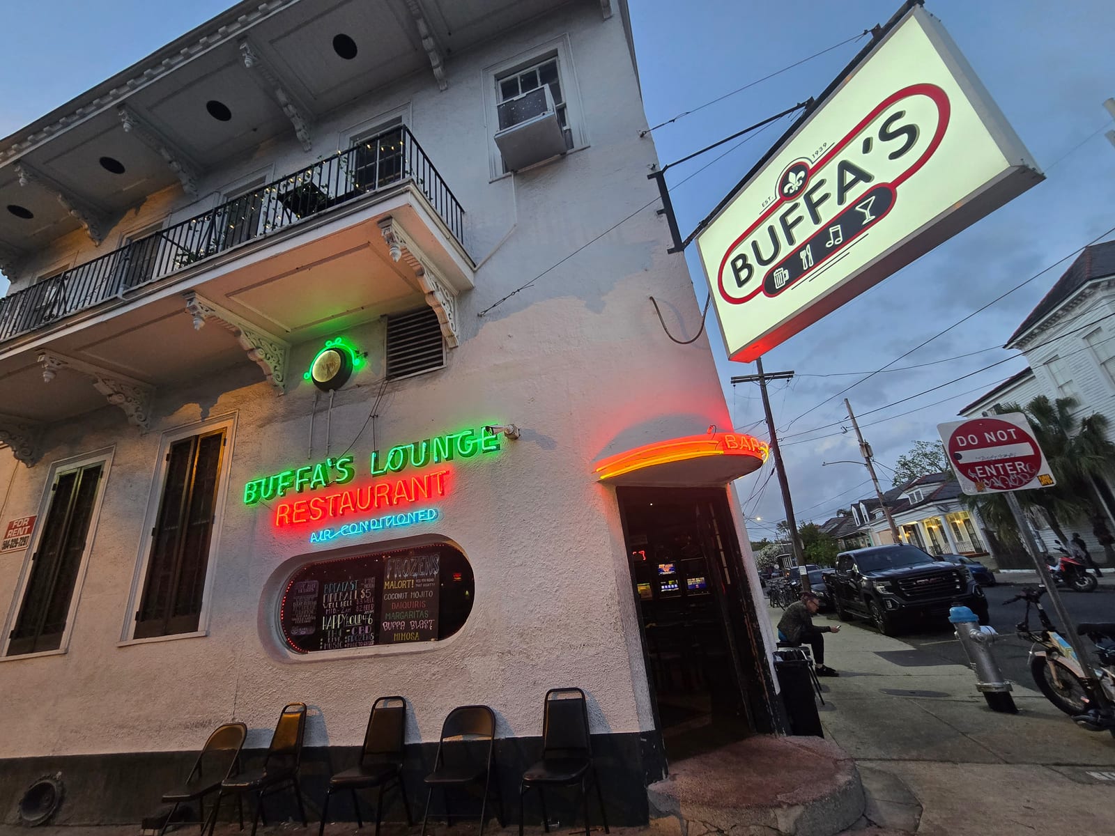 Buffa's Bar & Restaurant
