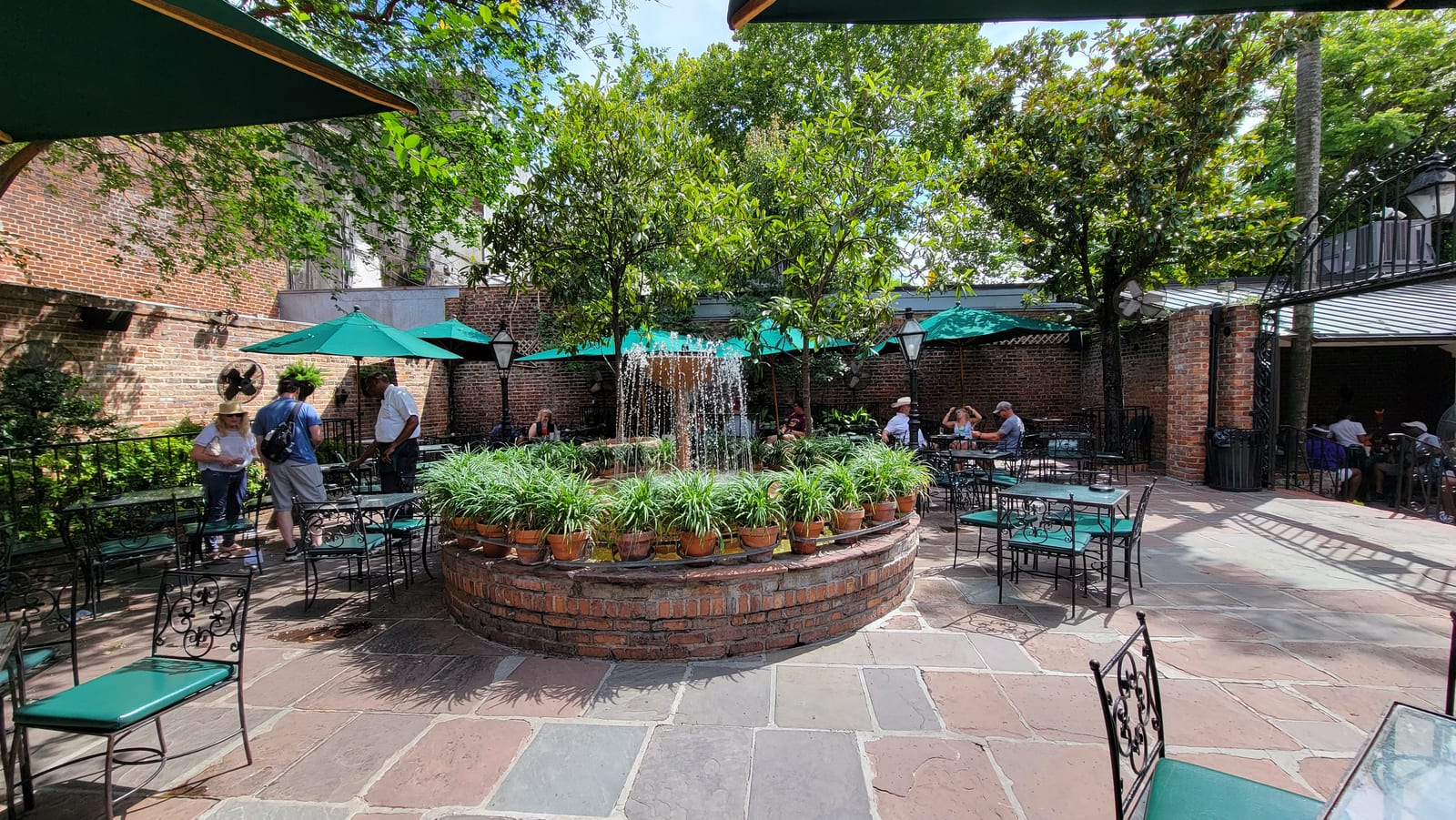 Pat O'Brien's Courtyard Restaurant