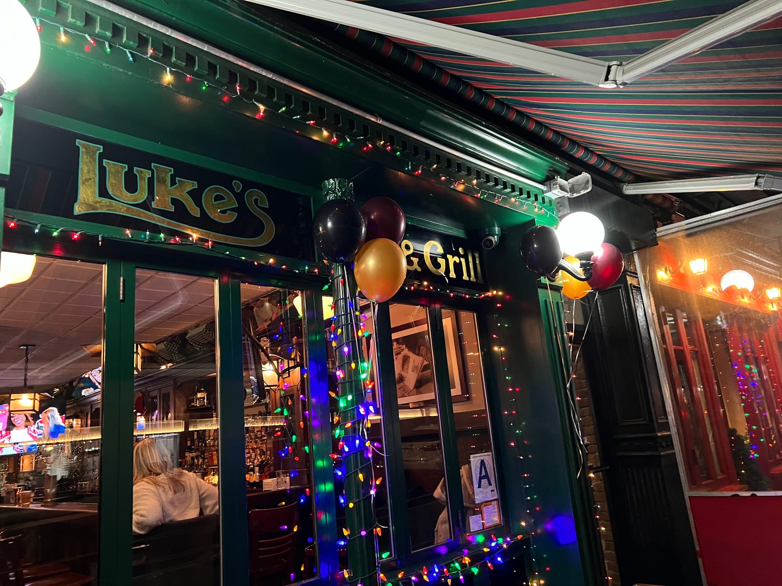 Luke's Bar & Grill