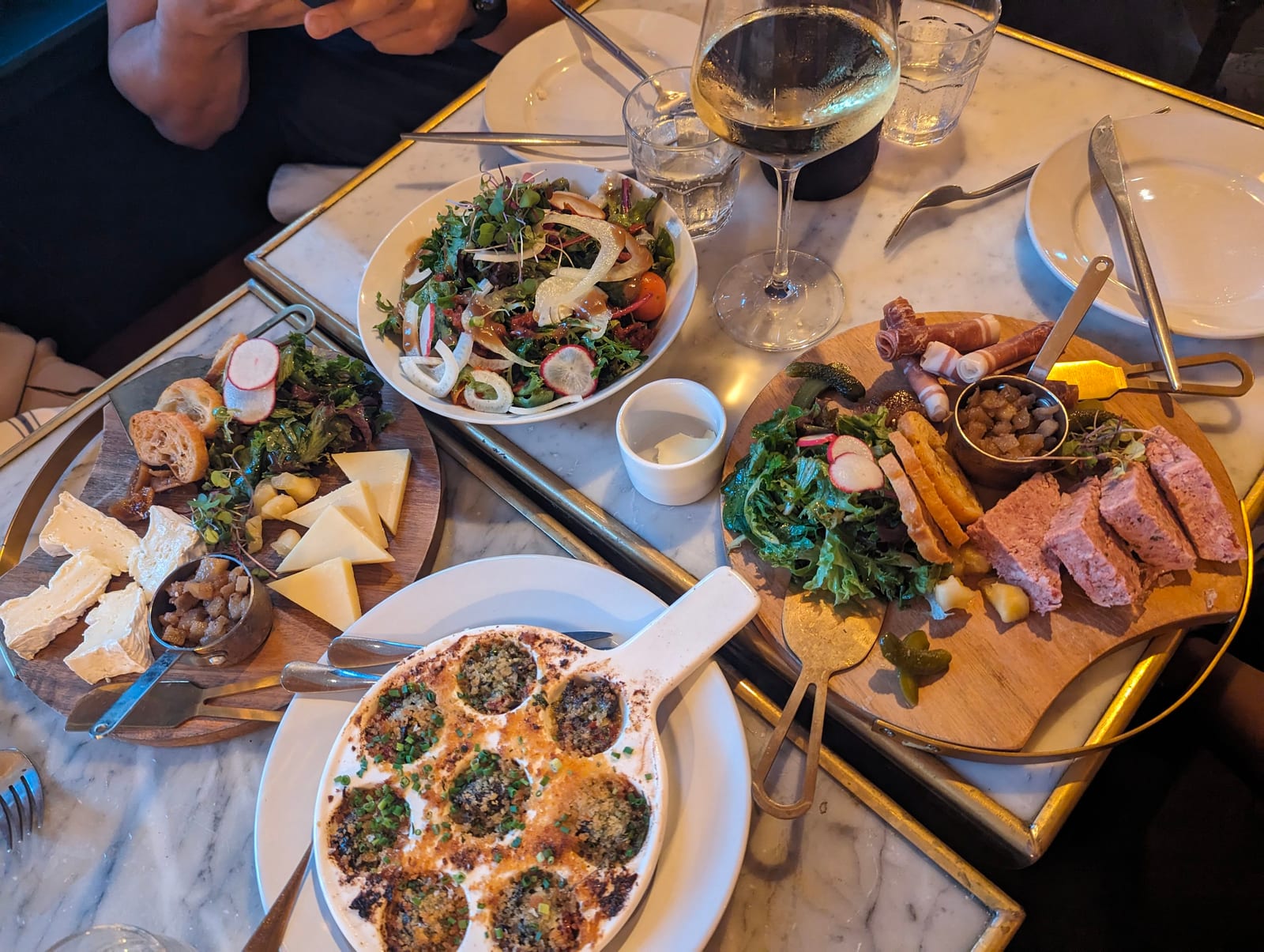 Mino Brasserie