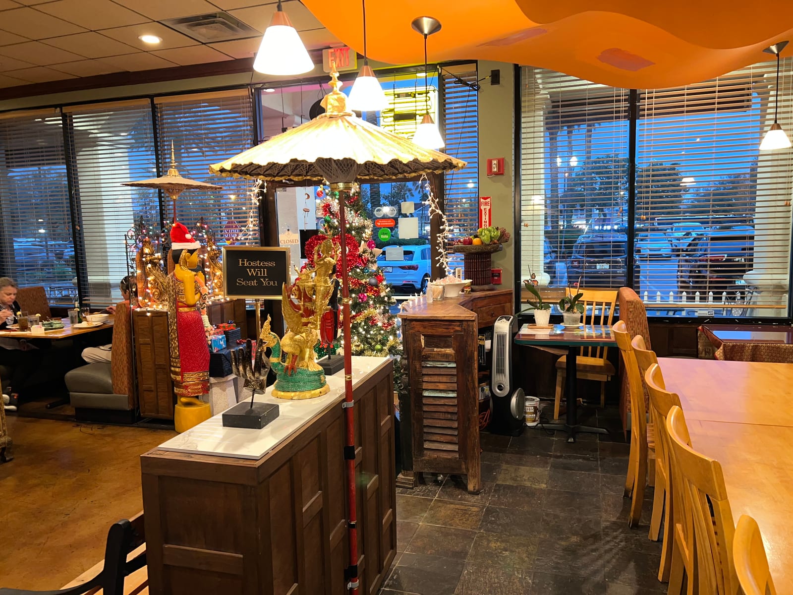 Thai Thani Restaurant (sand Lake Road)