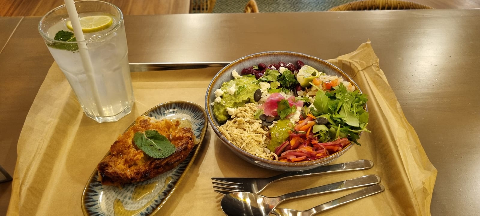 Fama Paris (Cantine Colombiens, Mexicains Et Vénézuéliens)