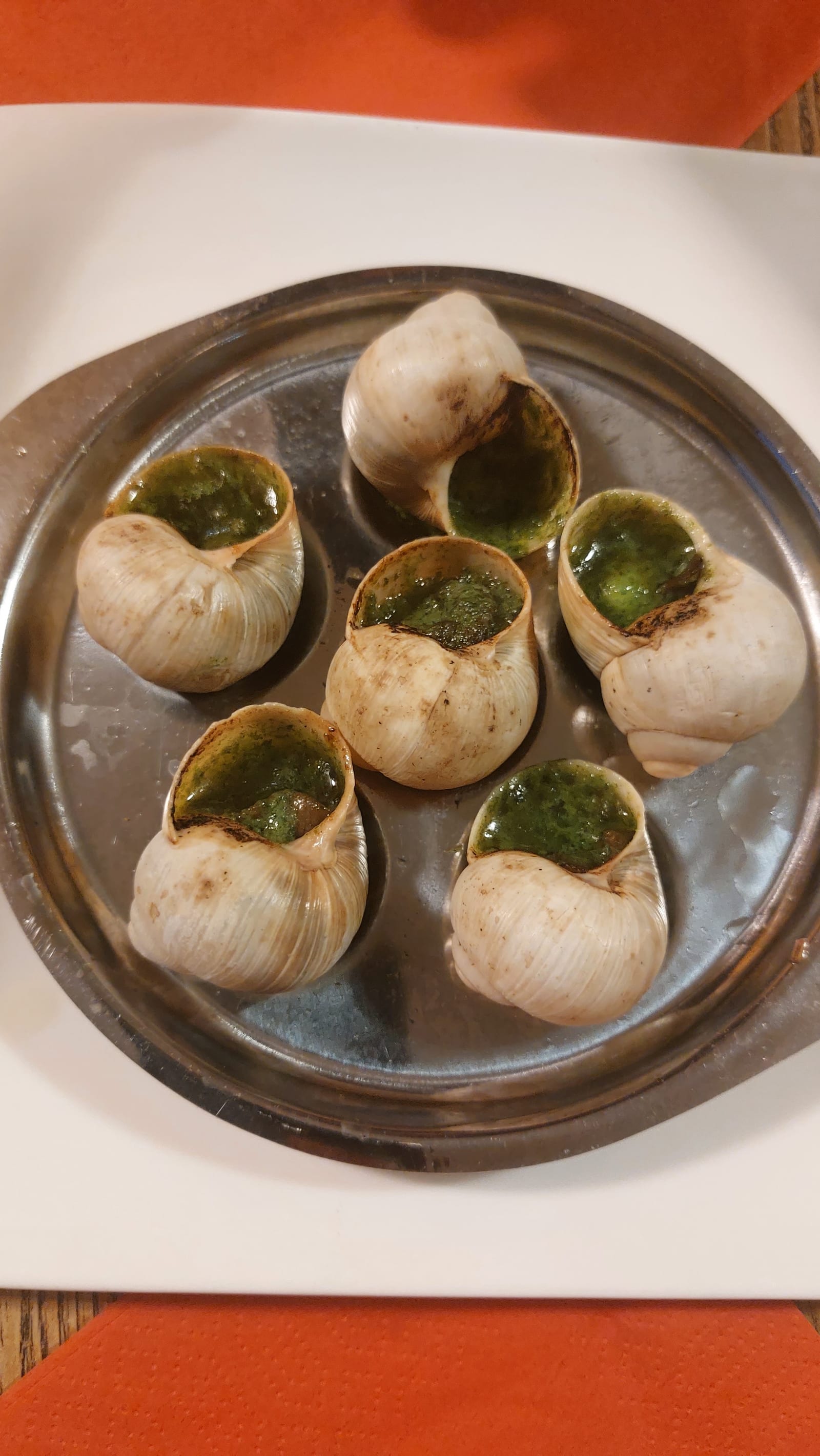 L'Escargot Bar