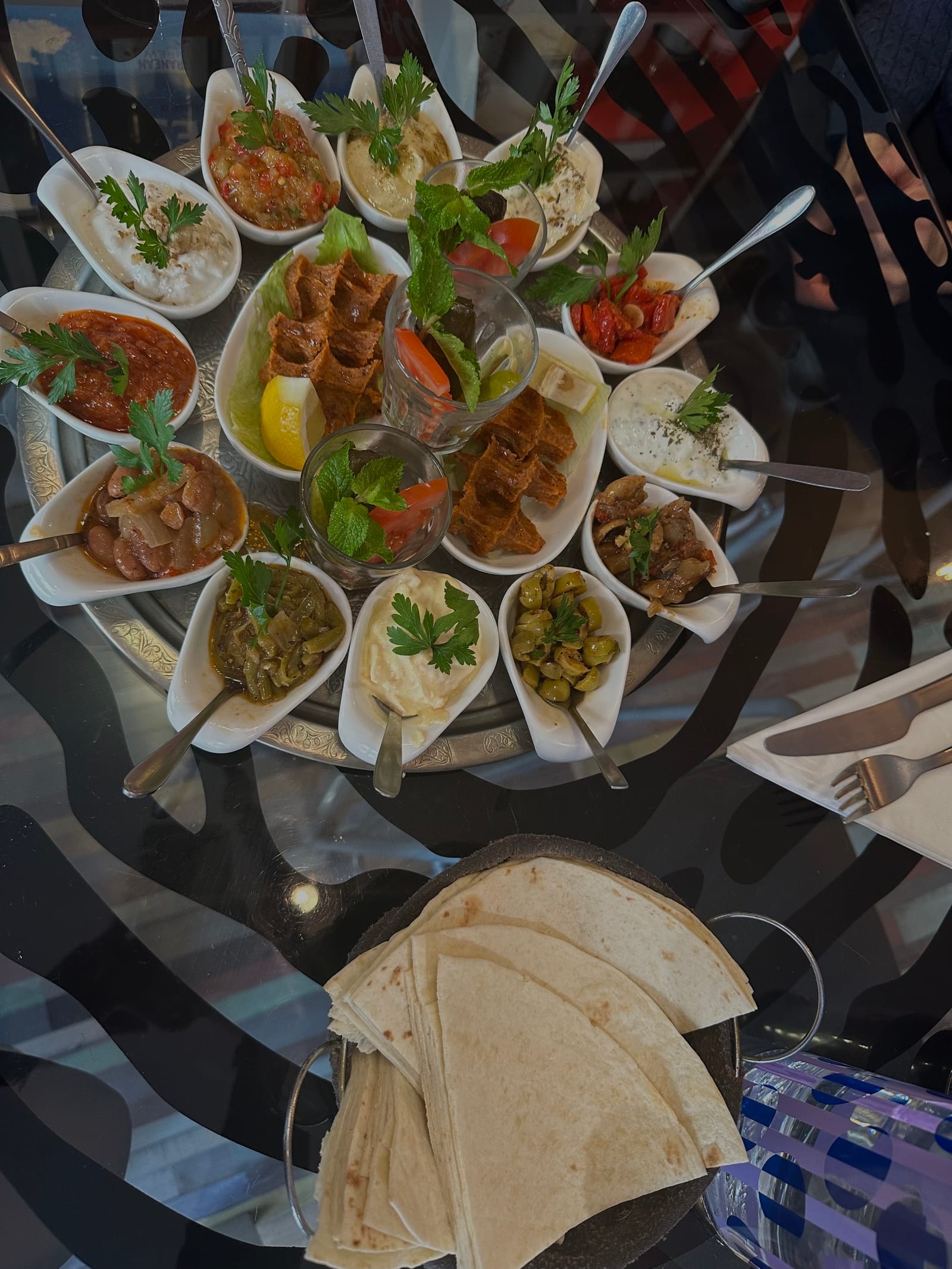 Le Mezze Du Chef çig Köfte