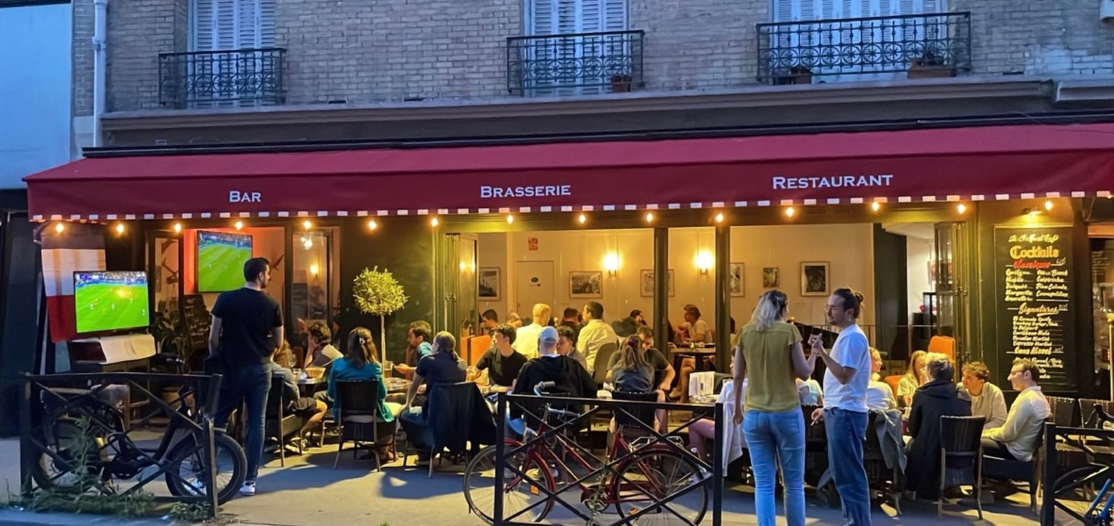 Le Pelleport Café