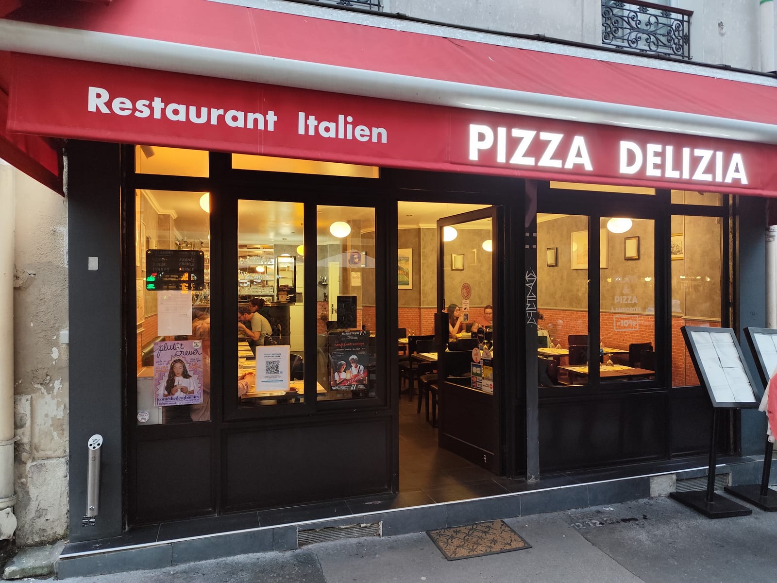 Pizza Delizia
