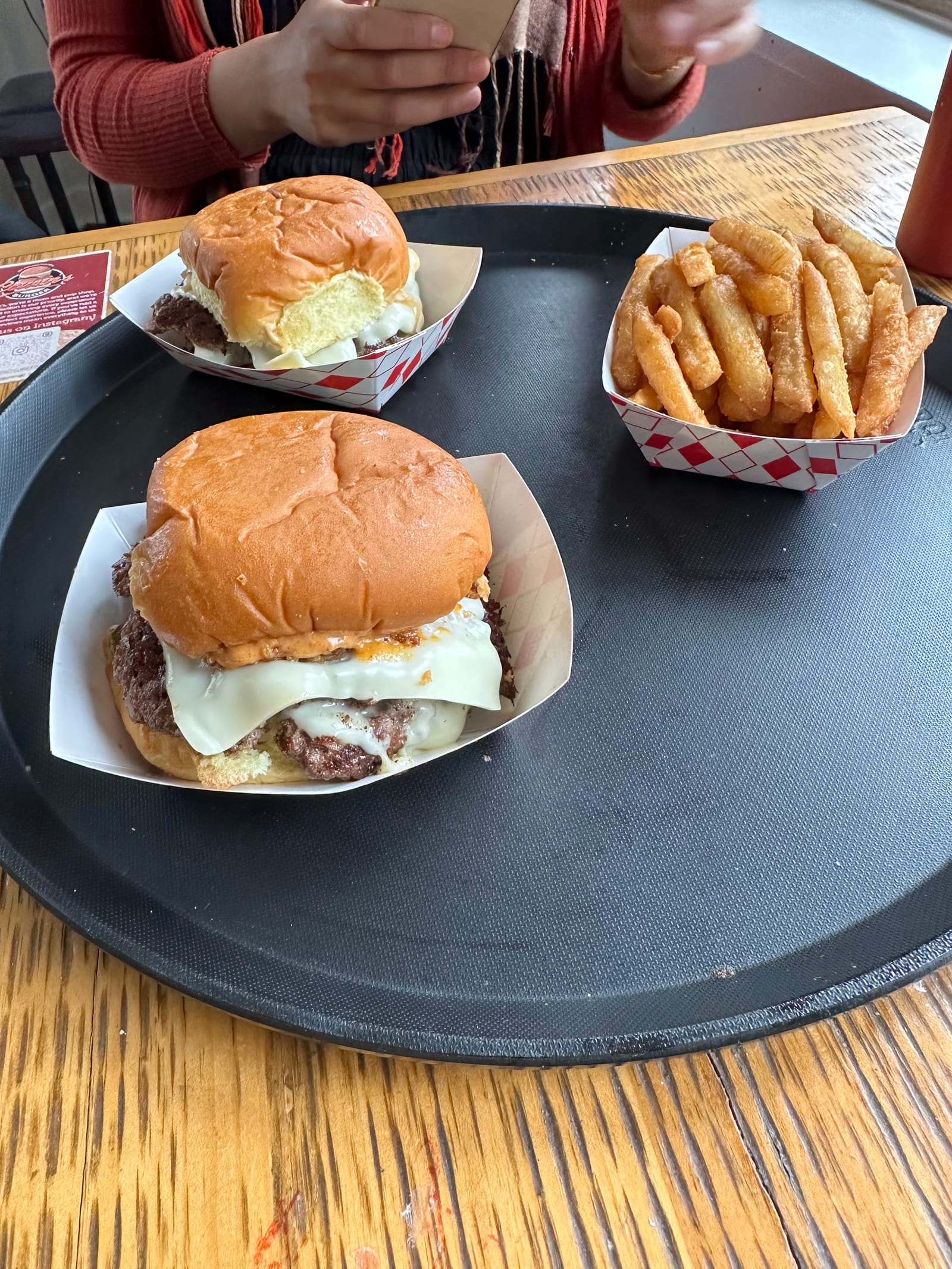 Cousin's Burger