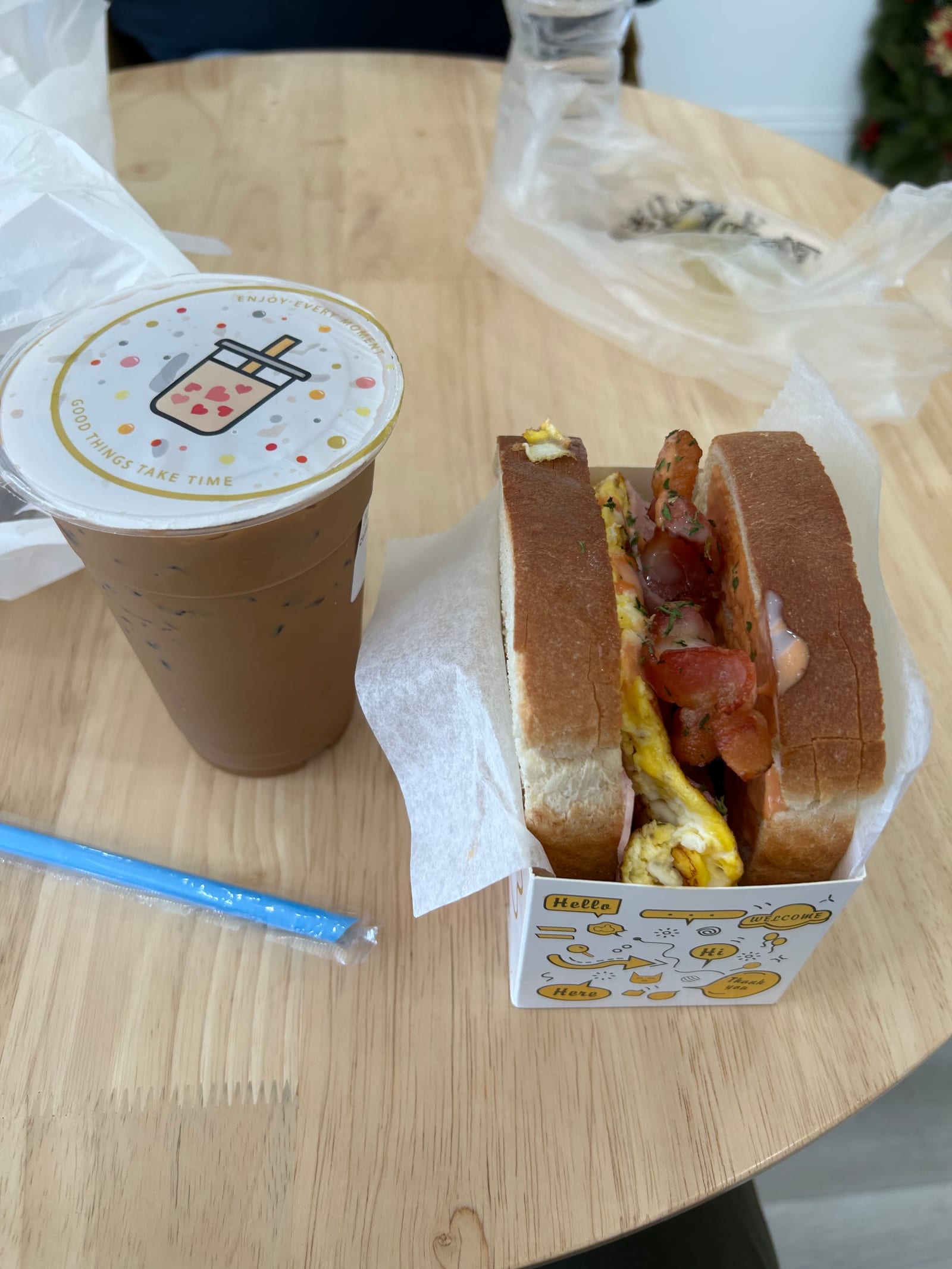 LEViEN Café