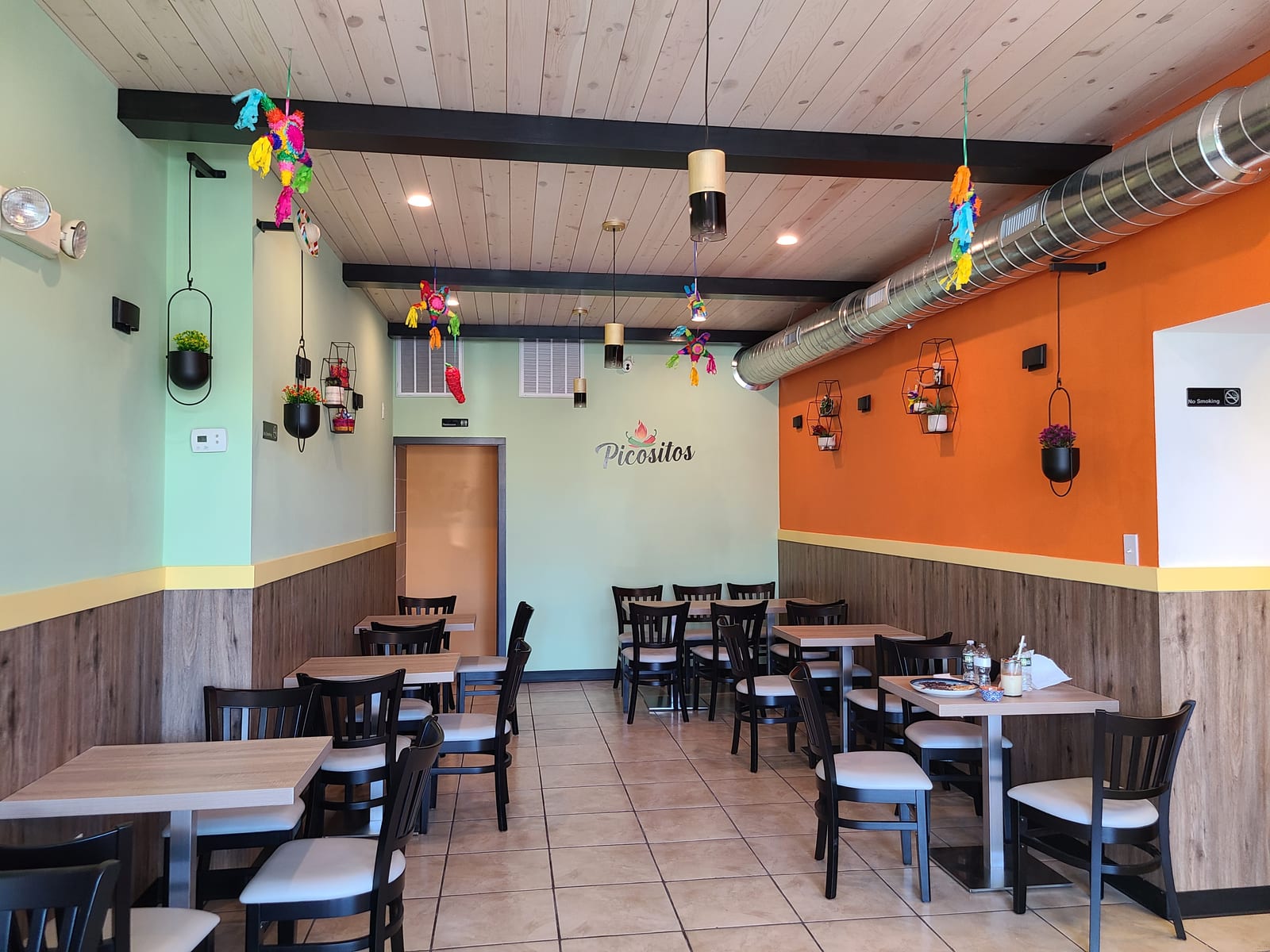 Picositos Mexican Restaurant & Bar