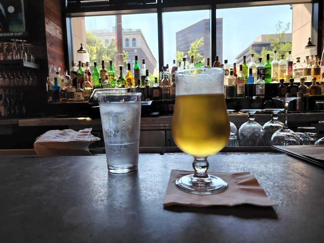 Red Owl Tavern