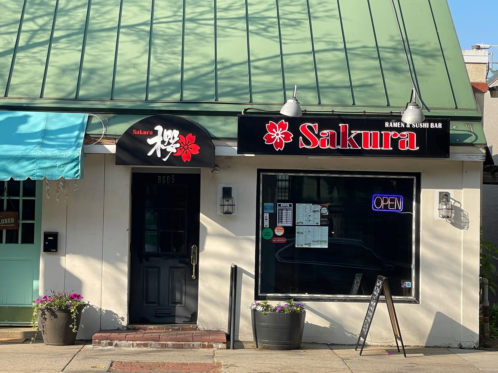 Sakura Ramen & Sushi Bar