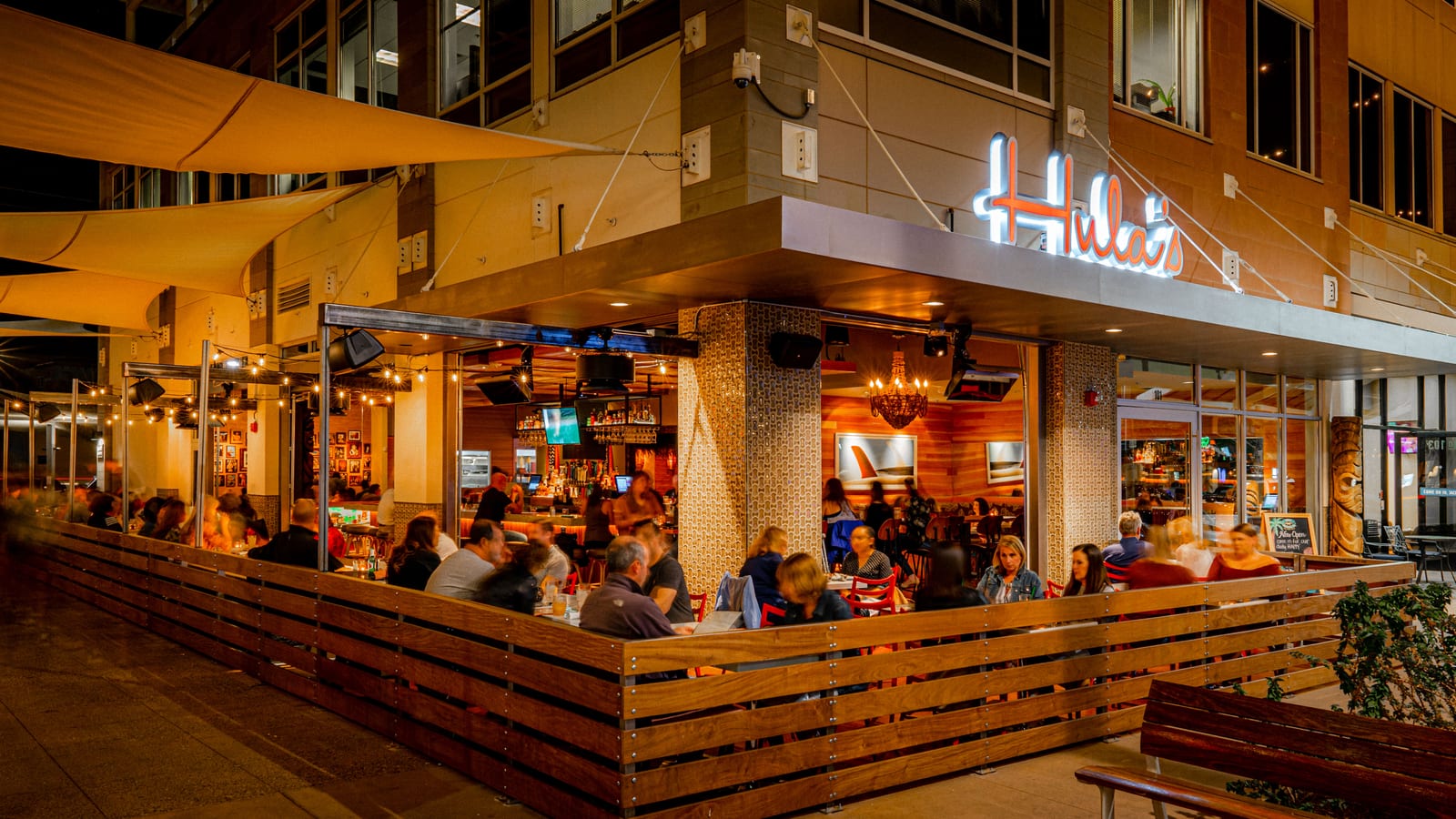HULA'S Modern Tiki High Street
