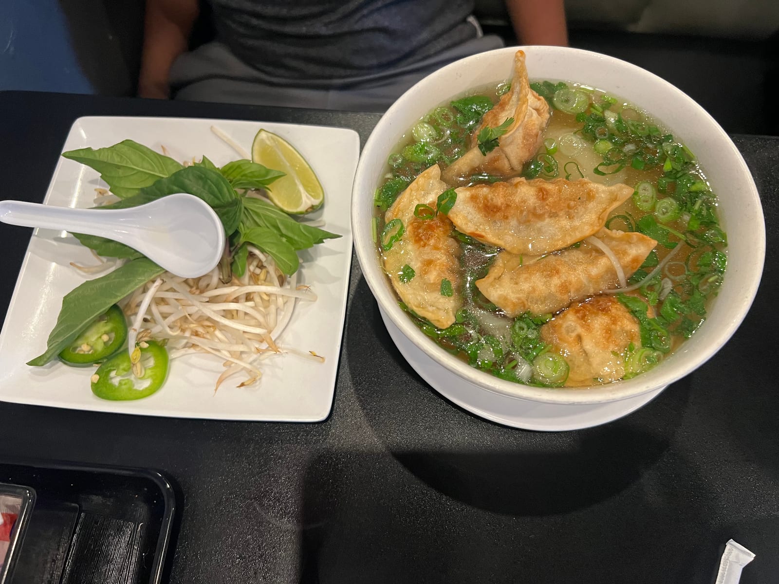 Song Lynn Vietnamese Restaurant