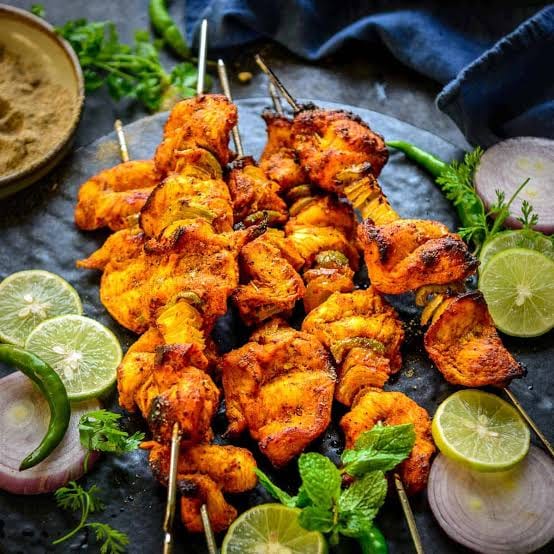 Mount Everest Restaurant (Indian & Seafood)