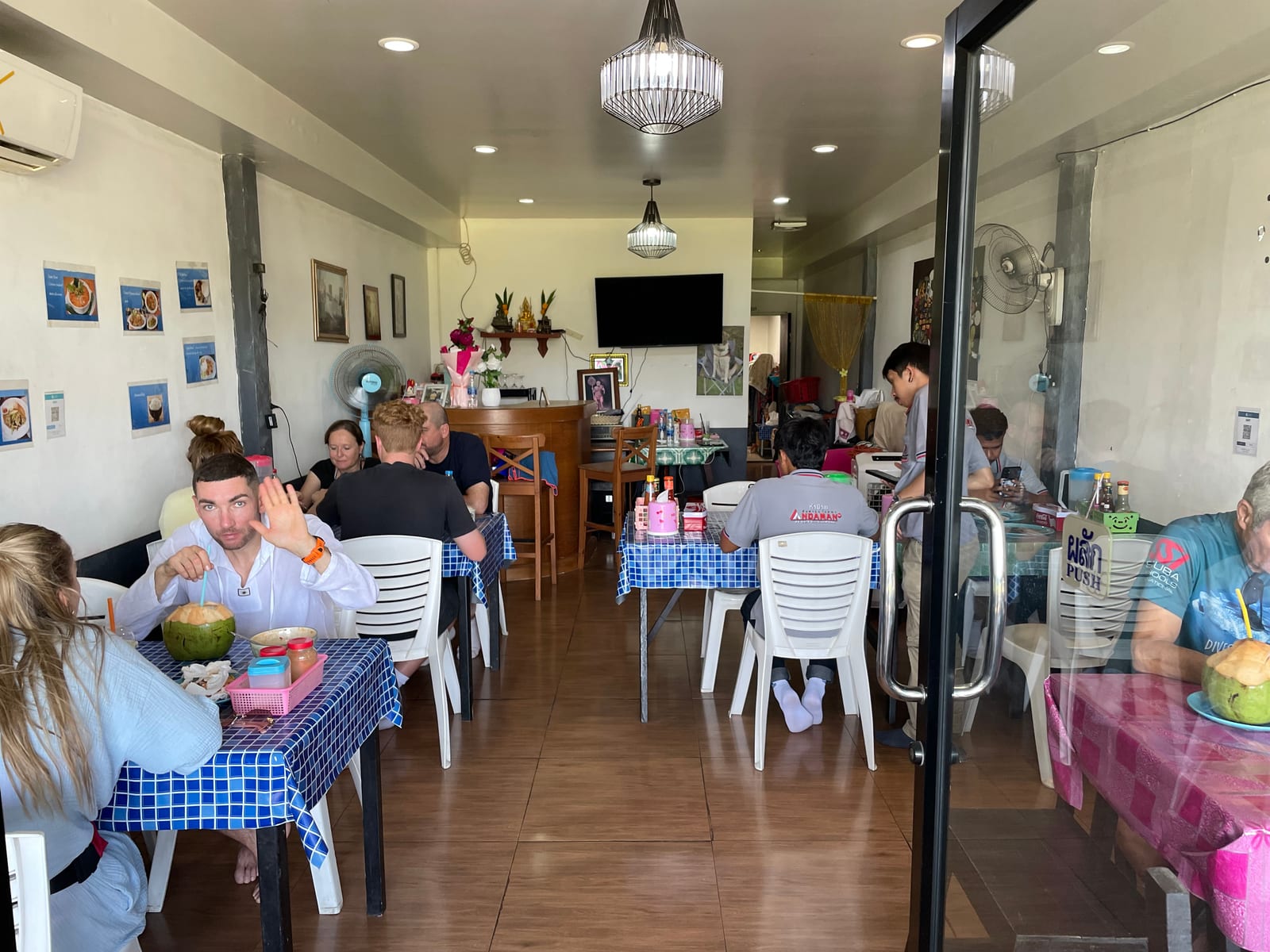 ร้านพี่ตุ๊ก Tukky Thai Food & E-Sarn Food
