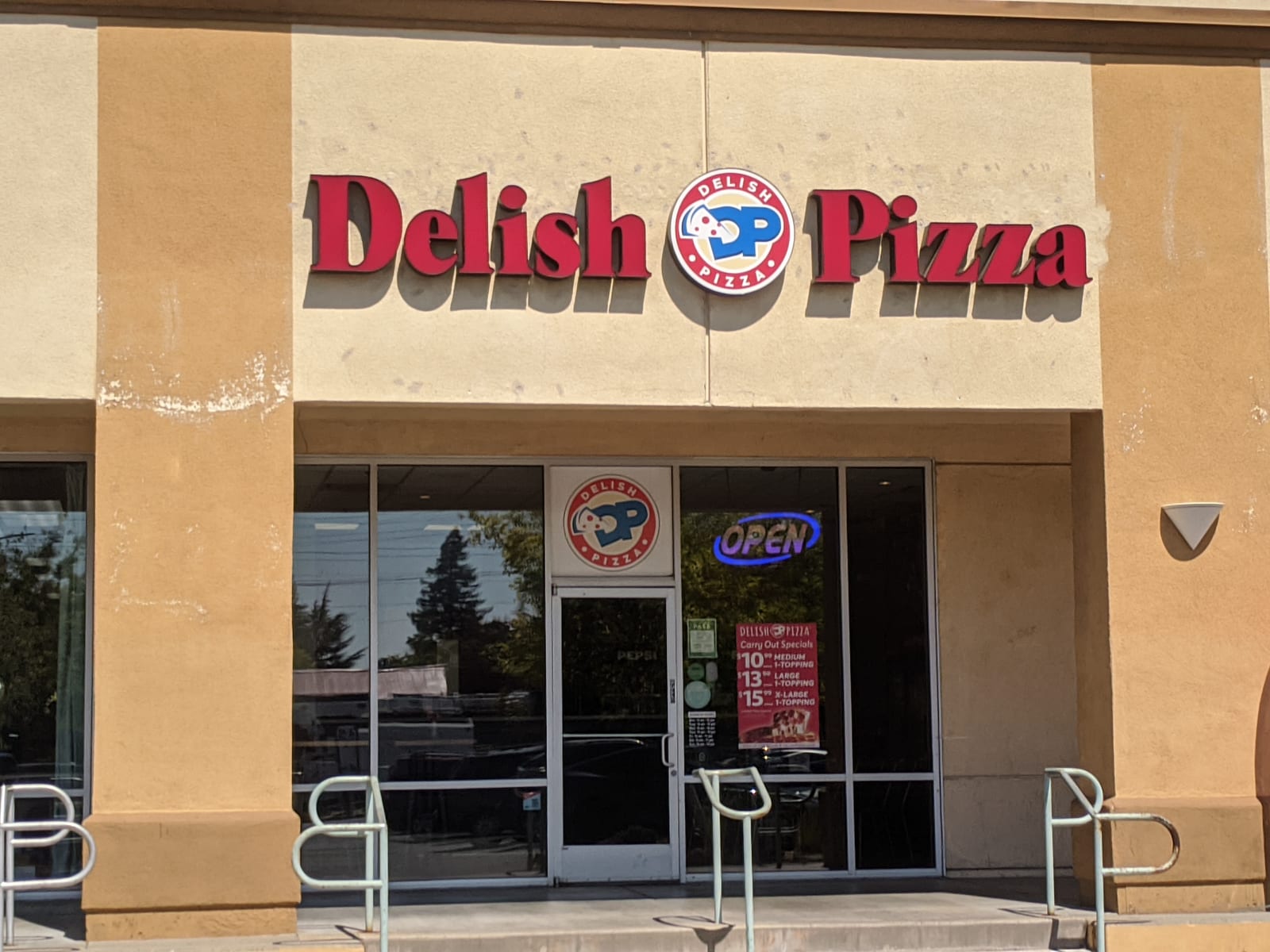 Delish Pizza